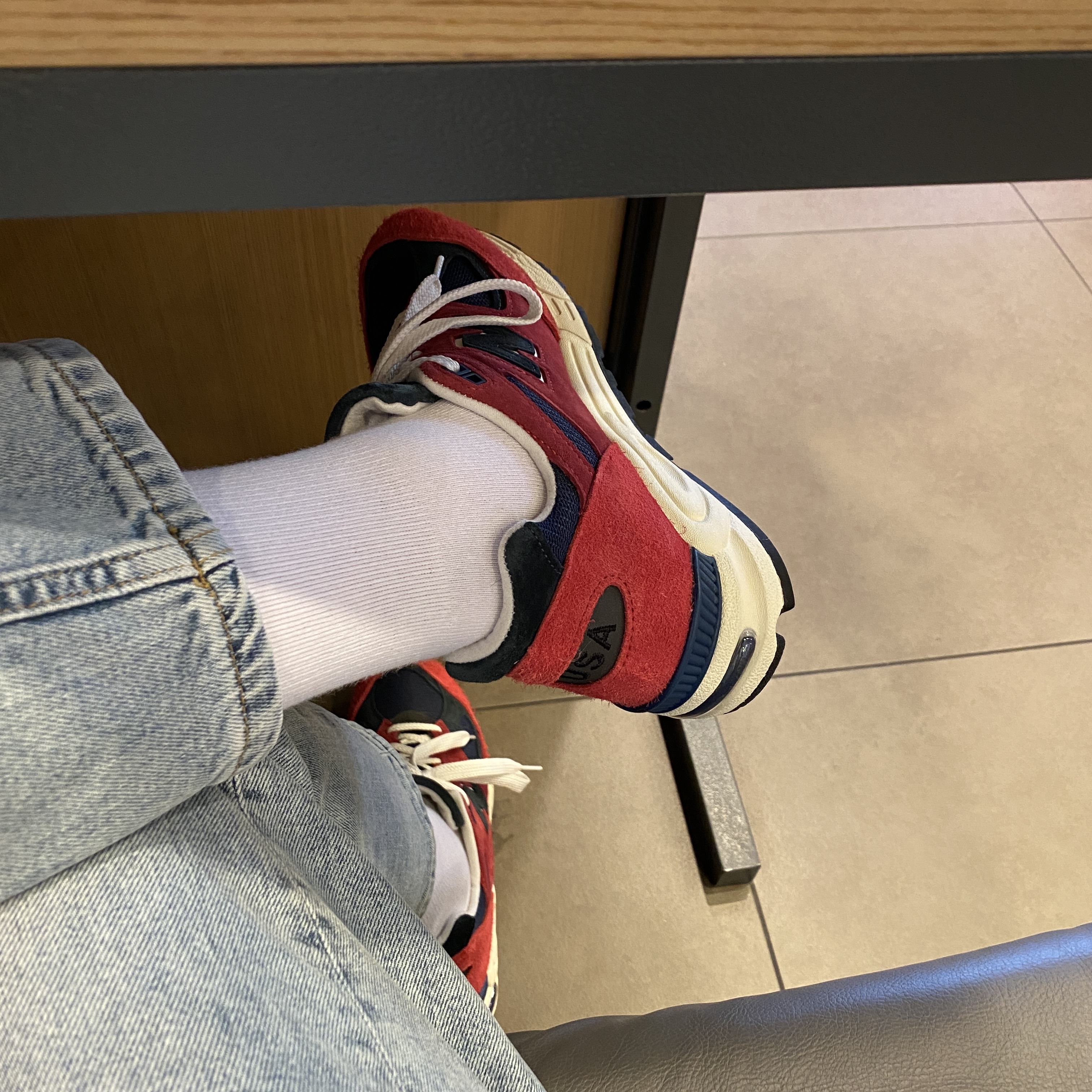 New Balance 990v2 Made in USA Chrysanthemum Navy 착용 스타일 - 3