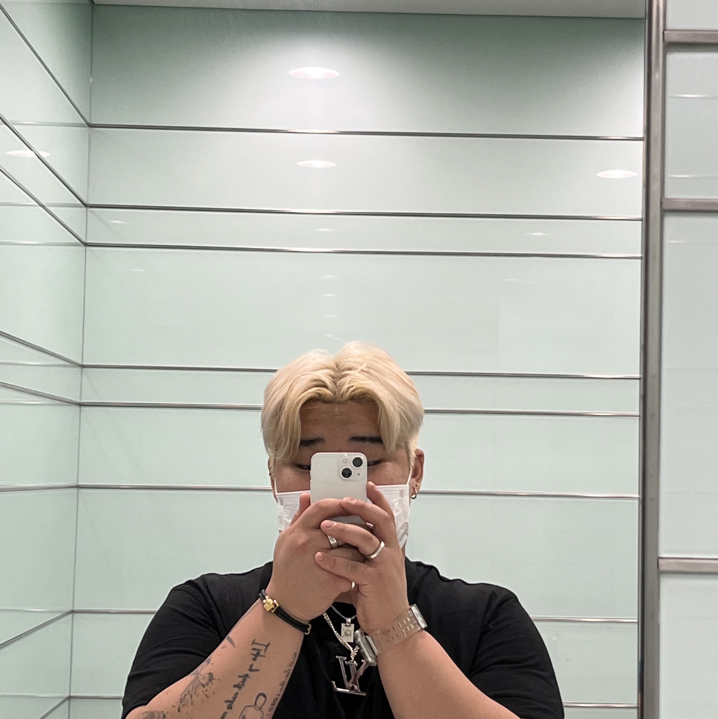 Apple Watch Nike SE 44mm GPS Silver Aluminum Case with Nike Sport Band Pure Platinum Black (Korean Ver.), Gucci Blind For Love Ring Silver 착용 스타일