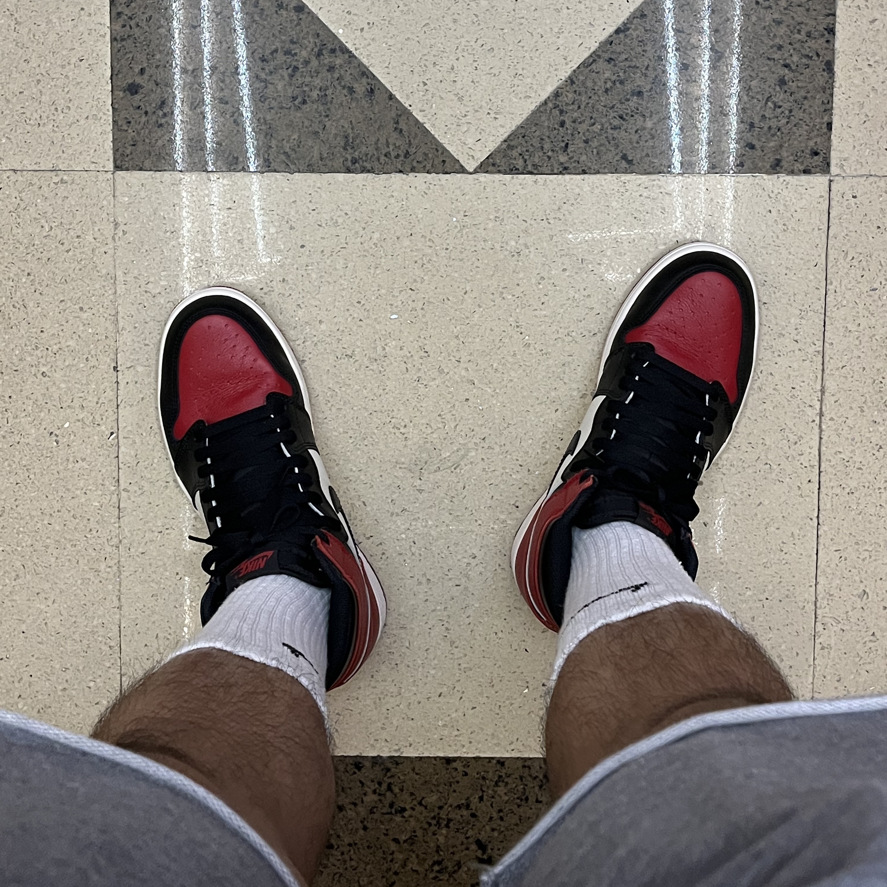 Jordan 1 Retro High OG Bred Toe 착용 스타일