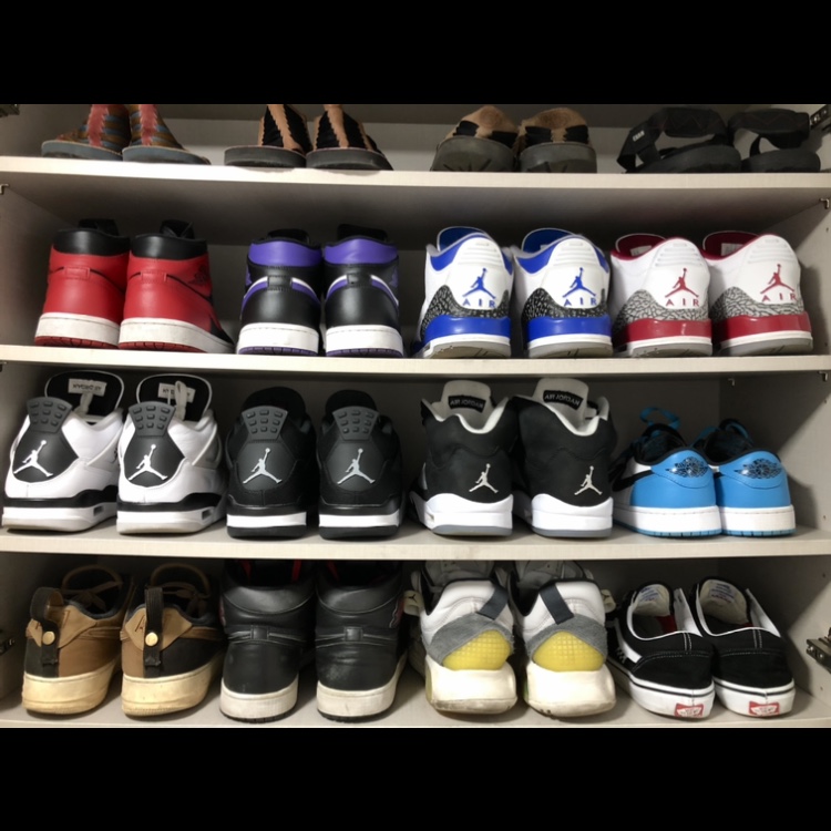 Jordan 1 Mid Bred Banned 2020, Jordan 1 Mid Black Dark Iris 착용 스타일 - 1