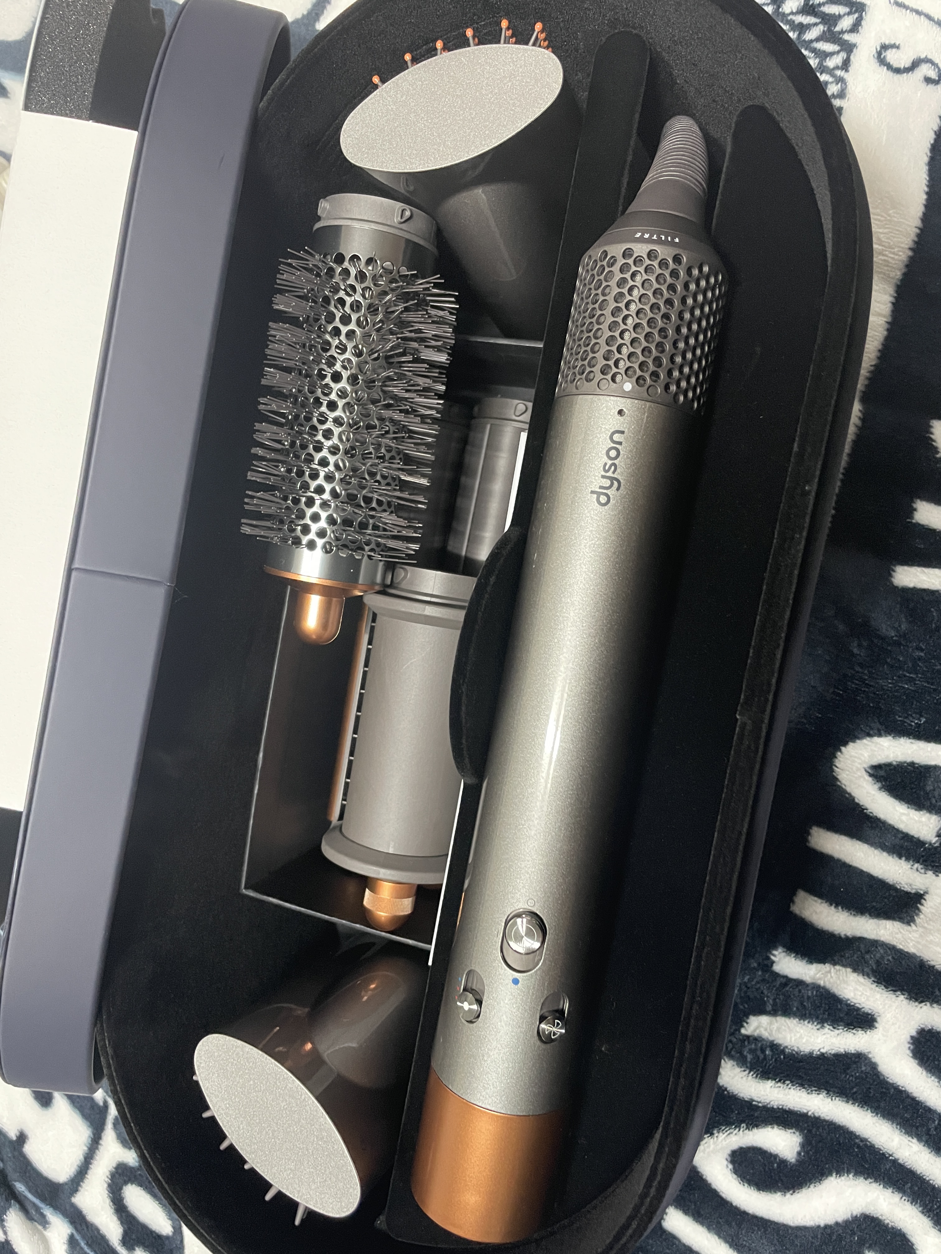 Dyson Airwrap Multi Styler Complete Long Nickel Copper (Korean Ver.) 착용 스타일