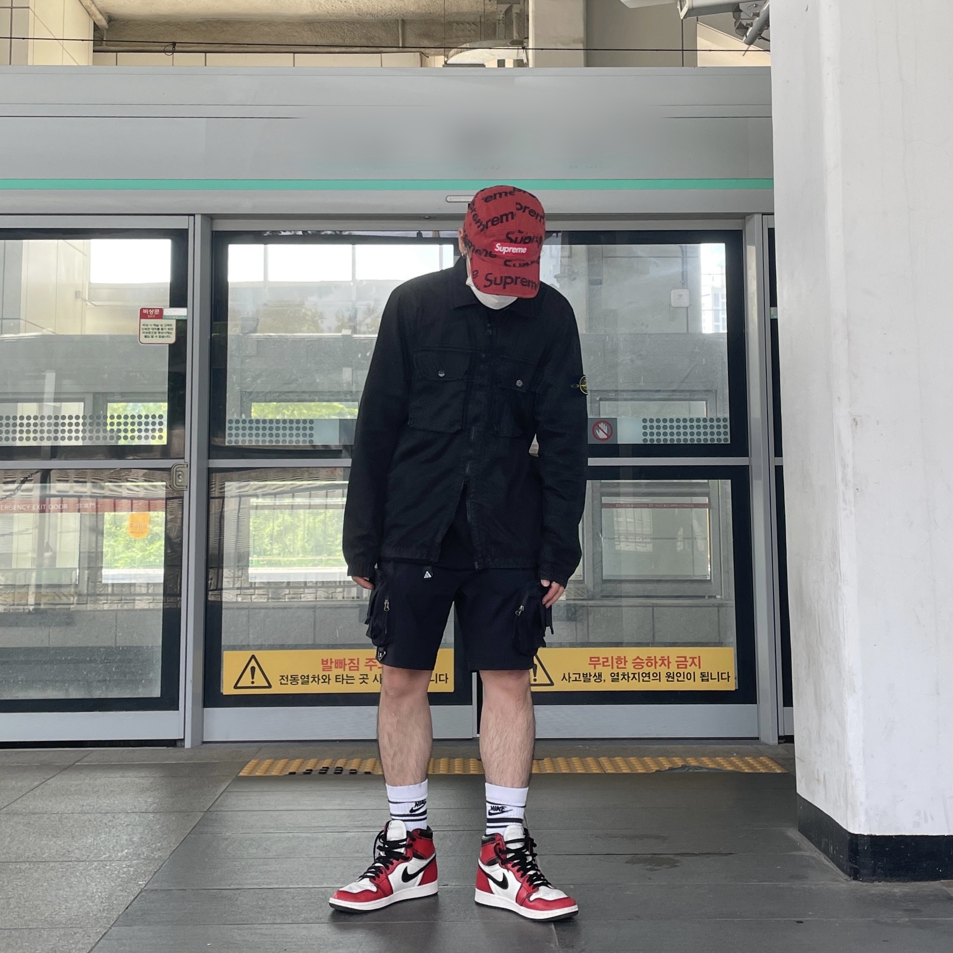 Nike ACG Cargo Shorts Black - Asia, Stone Island 113WN T.CO+OLD Overshirt Black - 21FW 착용 스타일 - 2