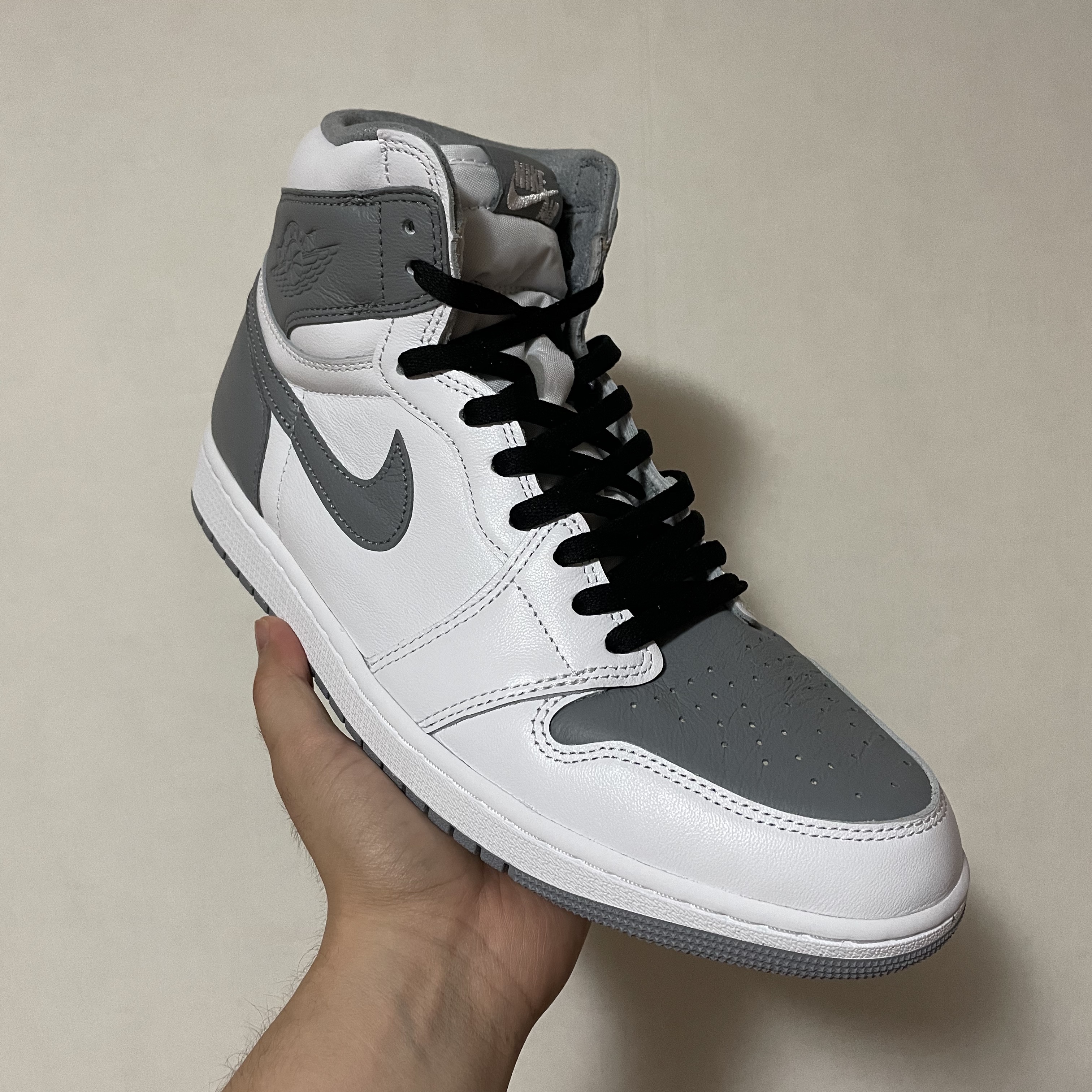 Jordan 1 Retro High OG Stealth 착용 스타일