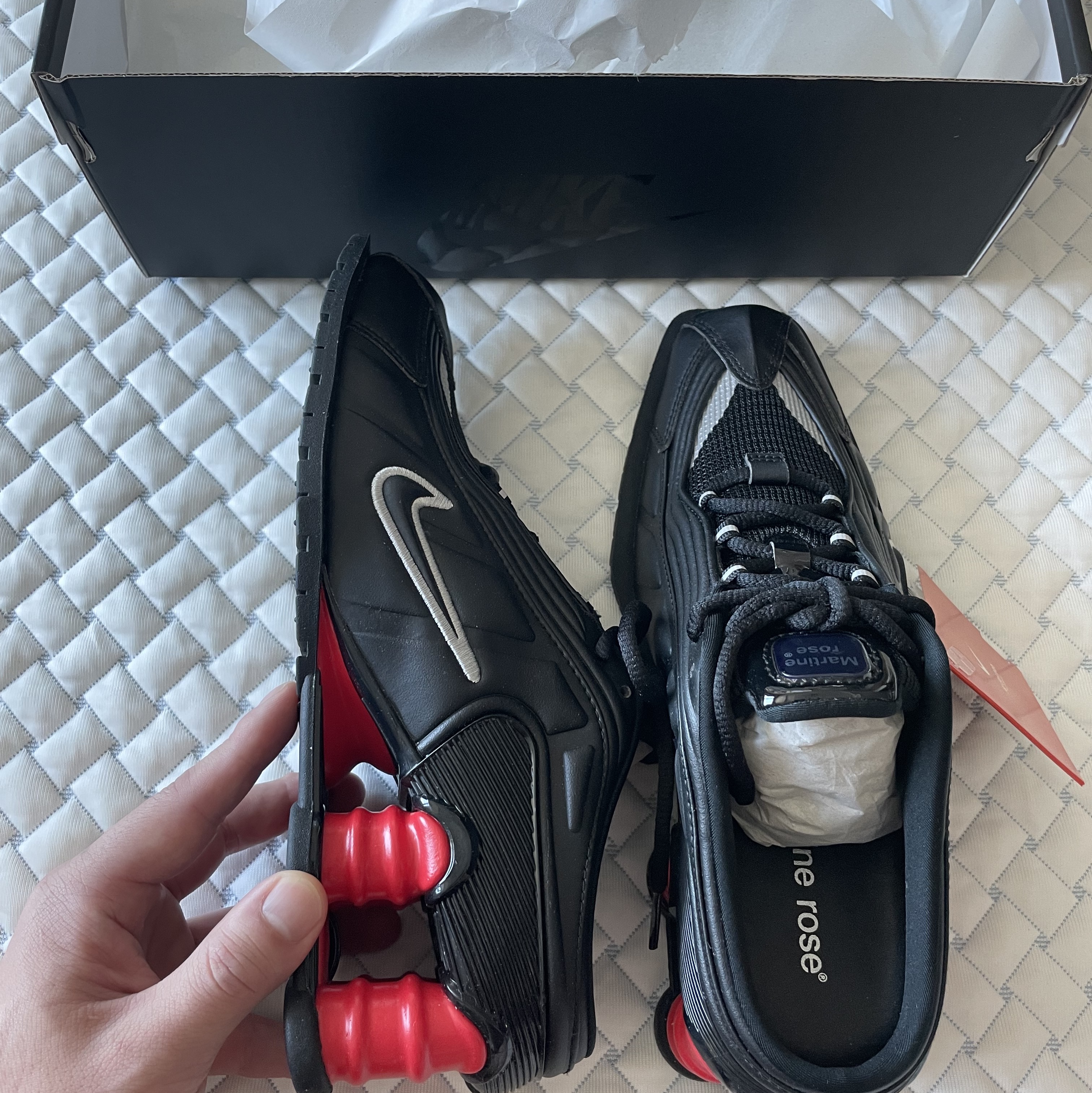 Nike x Martine Rose Shox MR4 Black 착용 스타일