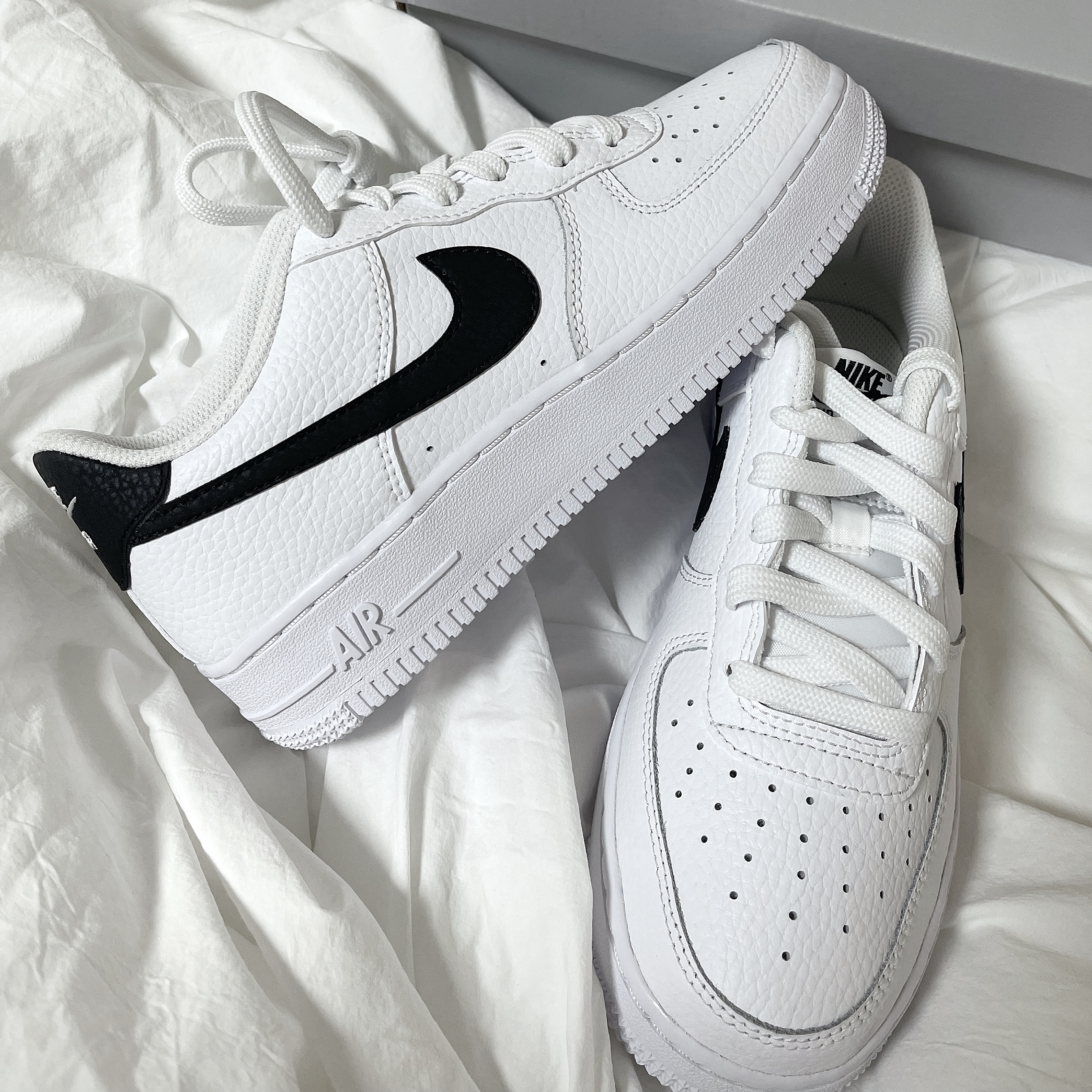 Nike Air Force 1 '07 White Black 착용 스타일