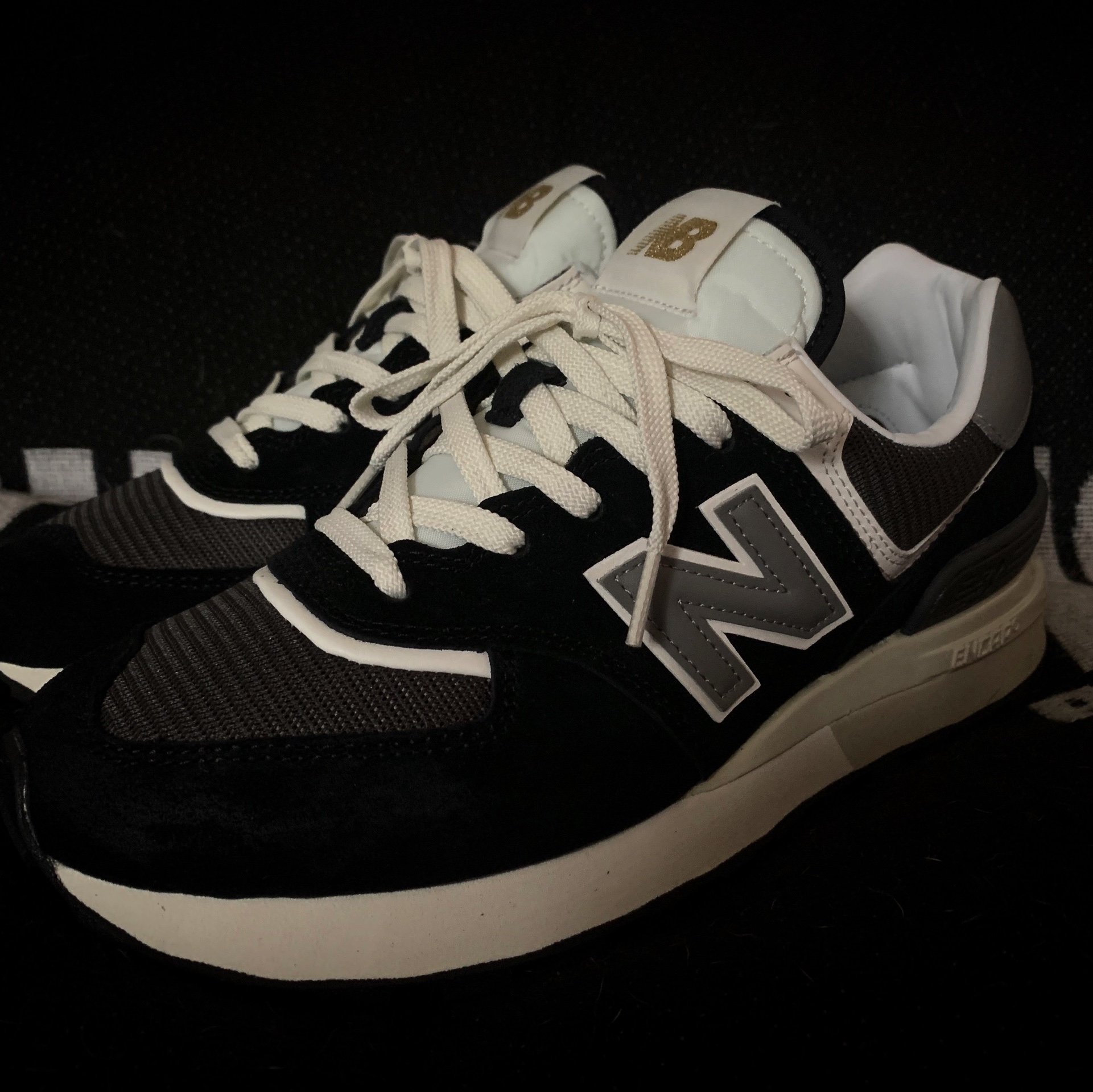 New Balance 574 Legacy Black 착용 스타일 - 2