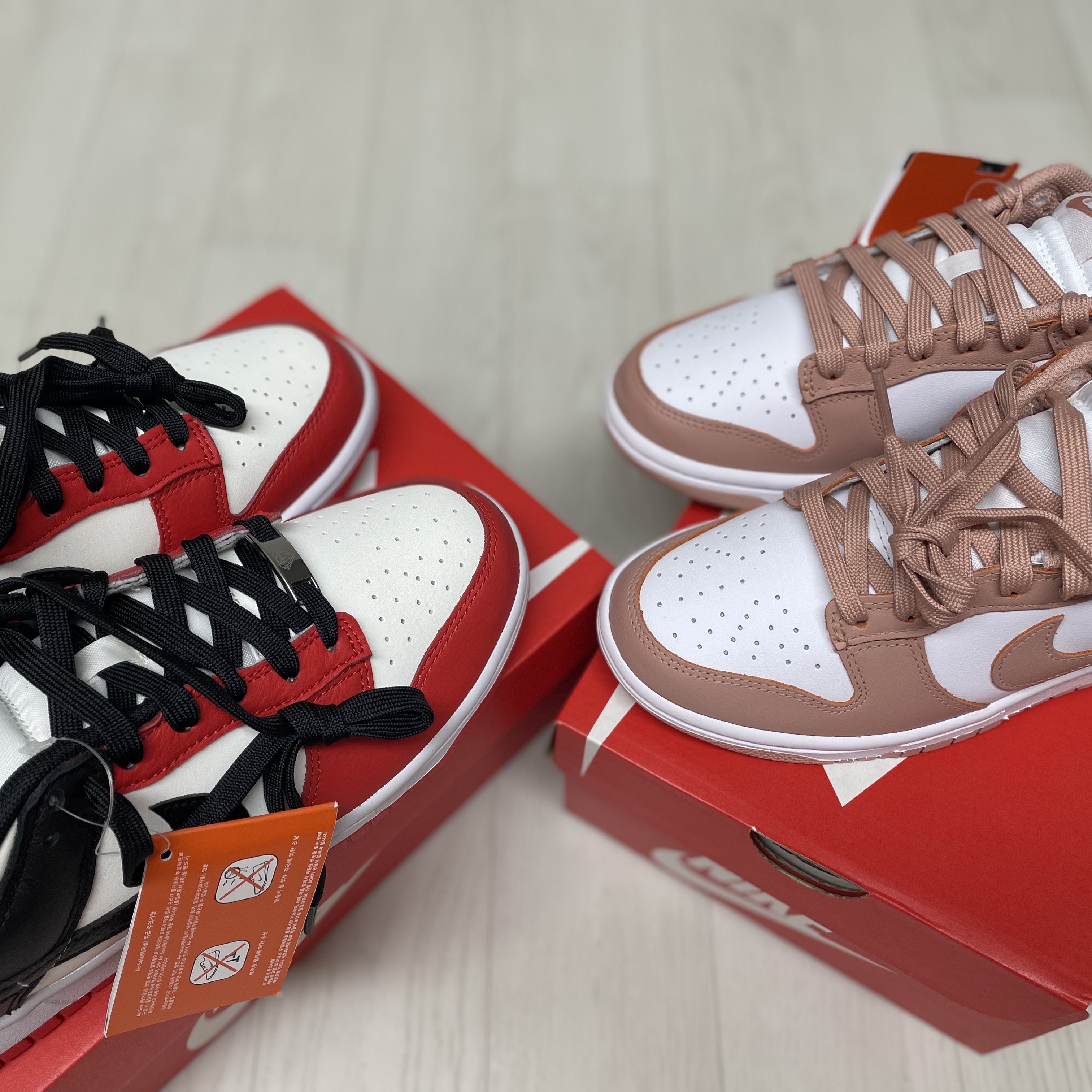 (W) Nike Dunk Low Rose Whisper, Nike x NBA Dunk Low Retro EMB Black and Chile Red 착용 스타일
