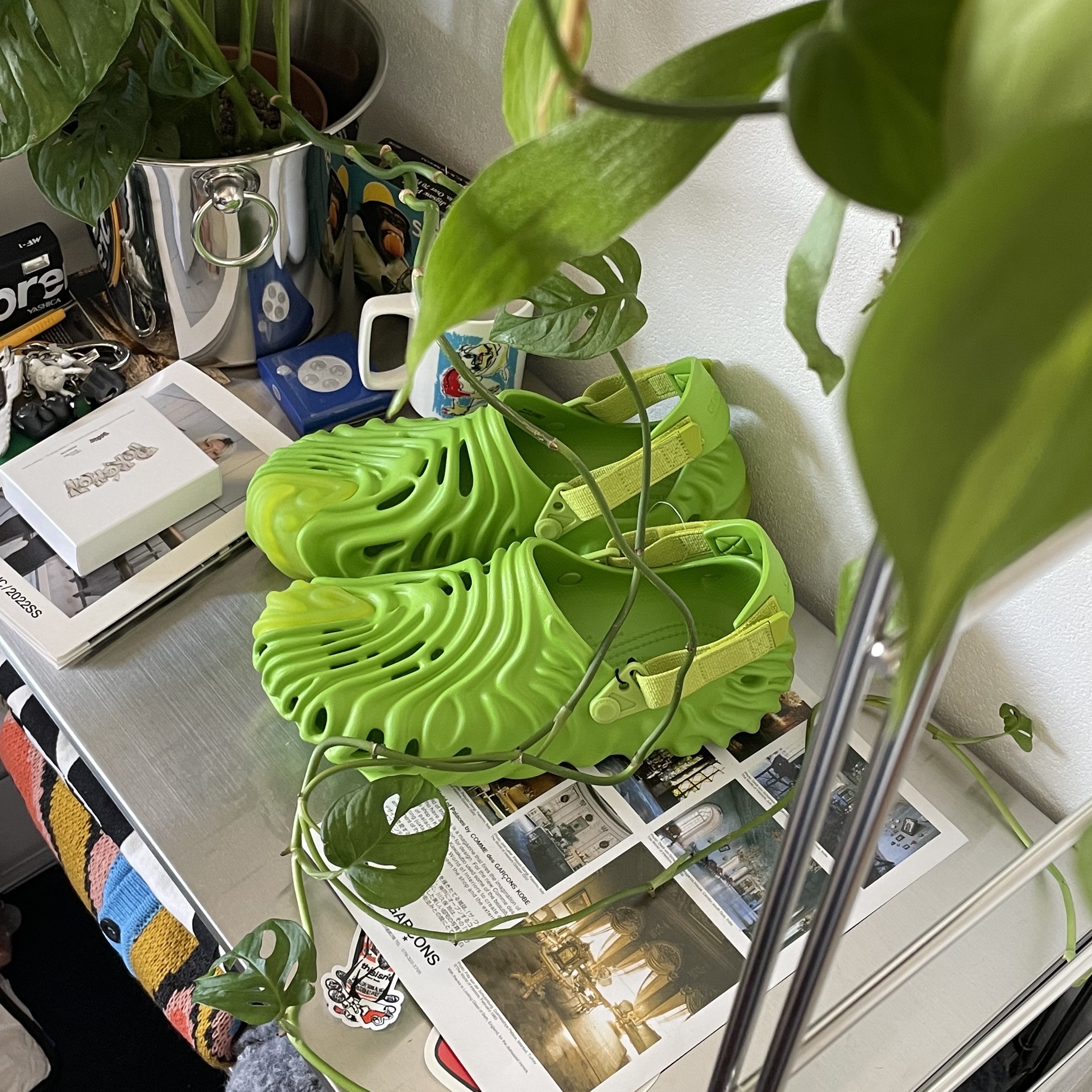 Crocs x Salehe Bembury Pollex Clog Crocodile 착용 스타일 - 1