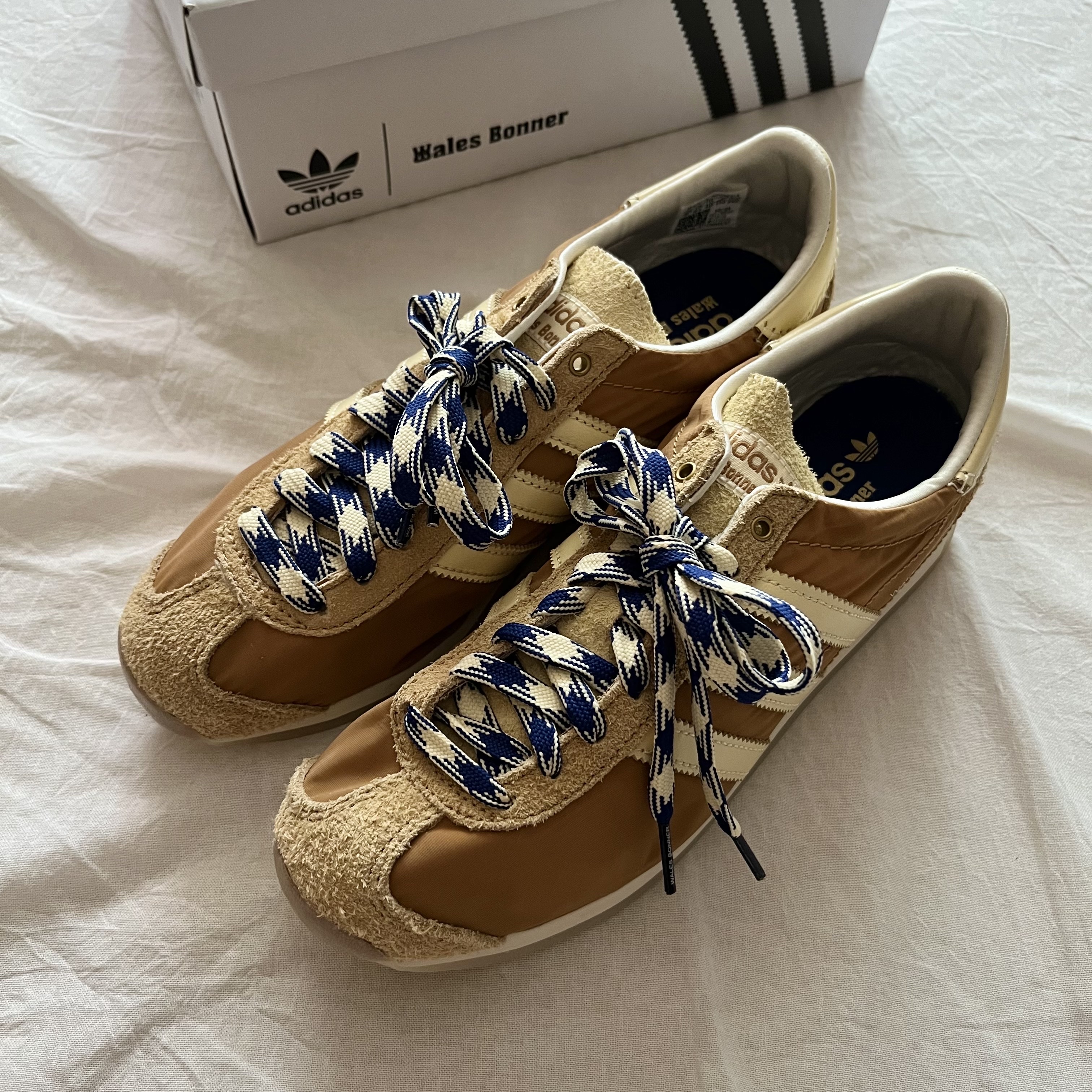 Adidas x Wales Bonner Country Mesa 착용 스타일