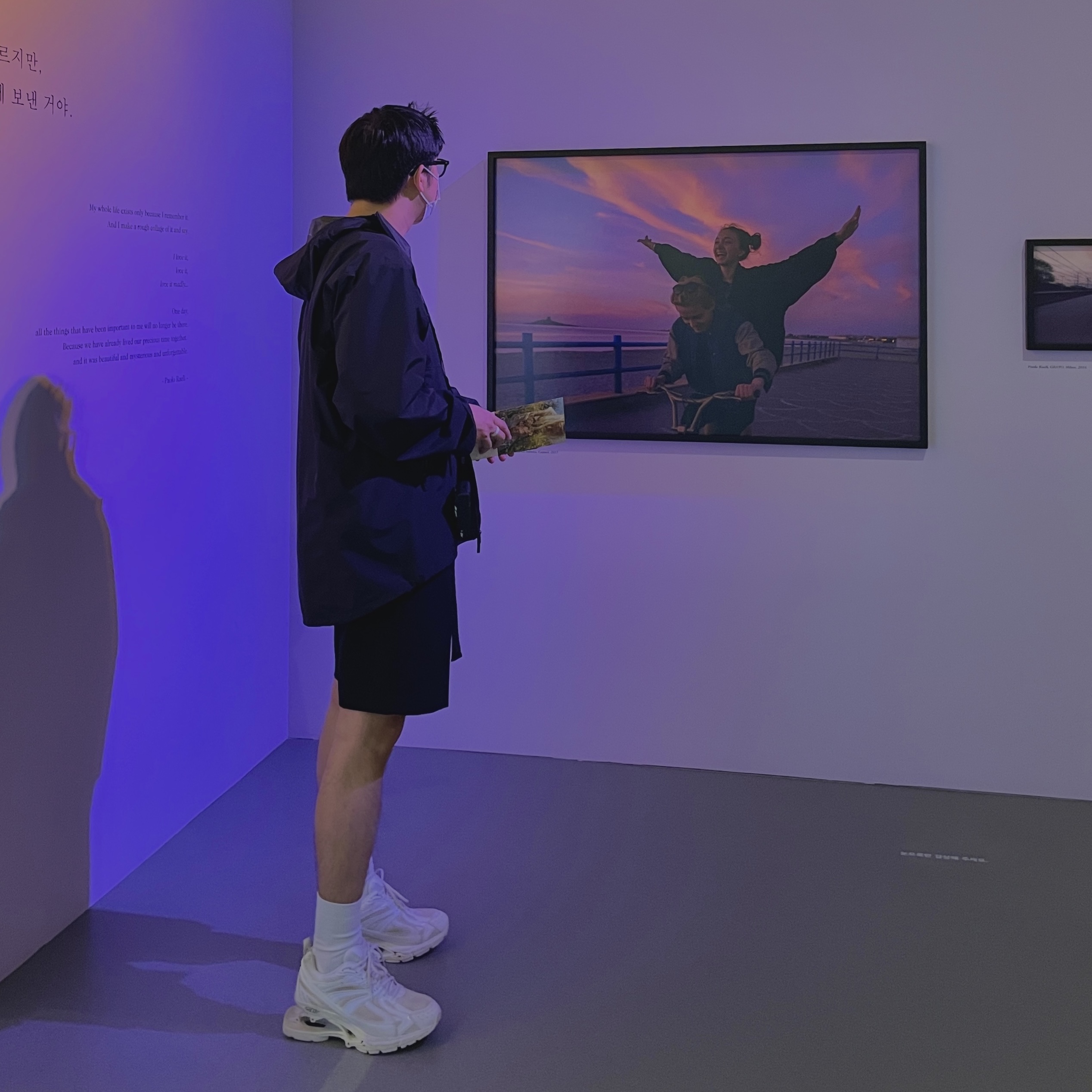 Balenciaga X-Pander Sneakers White, Arc'teryx Beta Jacket Black 착용 스타일