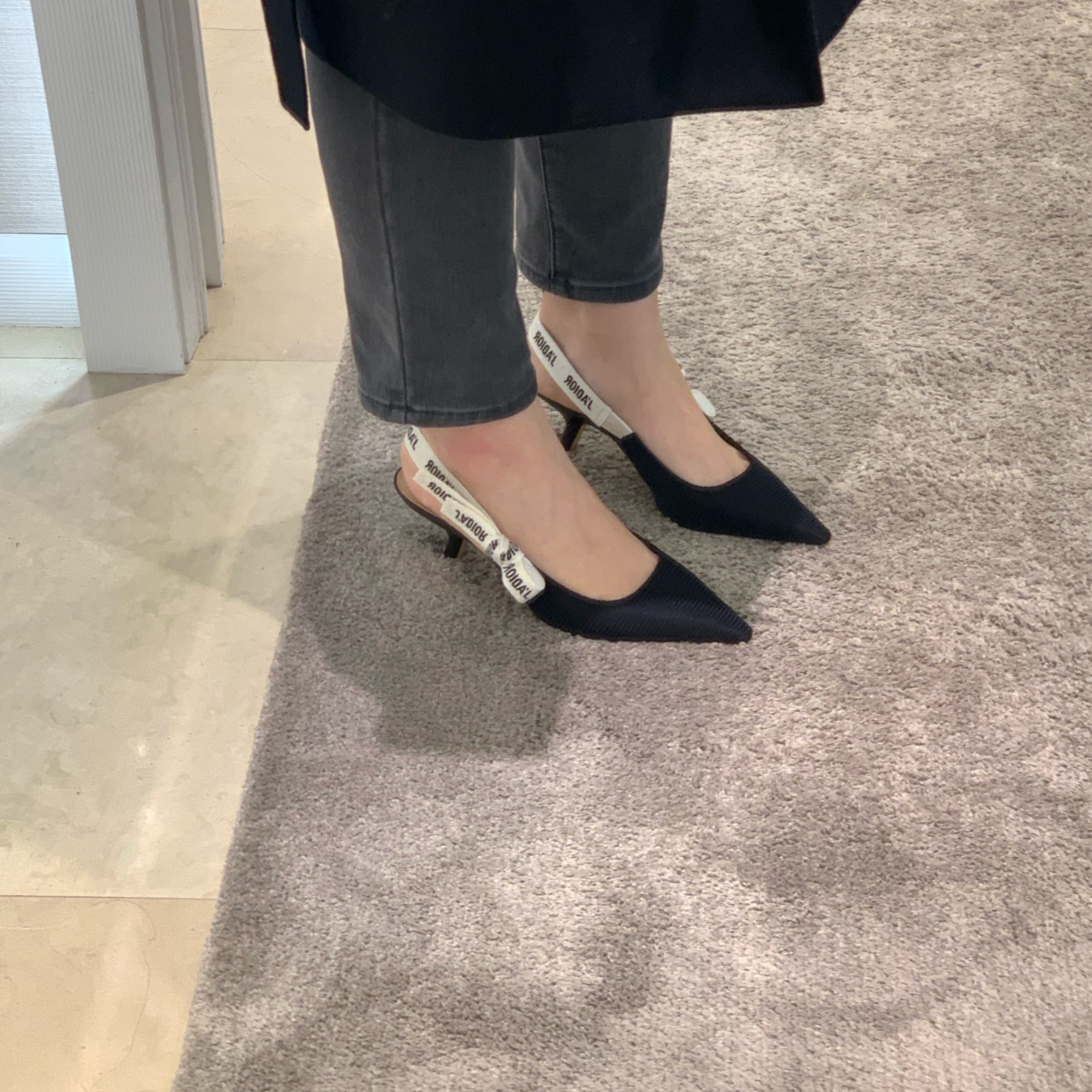 (W) Dior J'adior Slingback Pumps Technical Fabric Black 착용 스타일 - 1