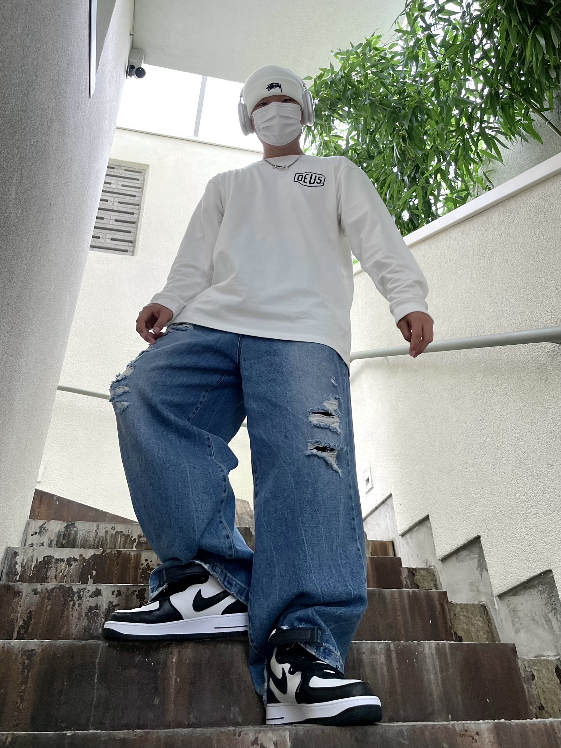 Nike x Stussy Air Force 1 '07 Mid SP Black and Light Bone, Nike x Stussy NRG Cuffed Beanie Summit White 착용 스타일 - 2