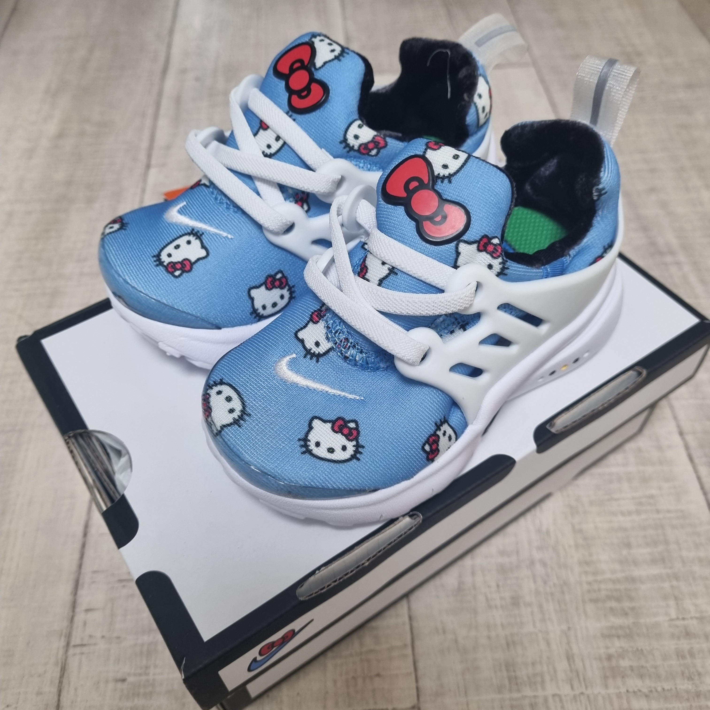 (TD) Nike x Hello Kitty Air Presto University Blue 착용 스타일