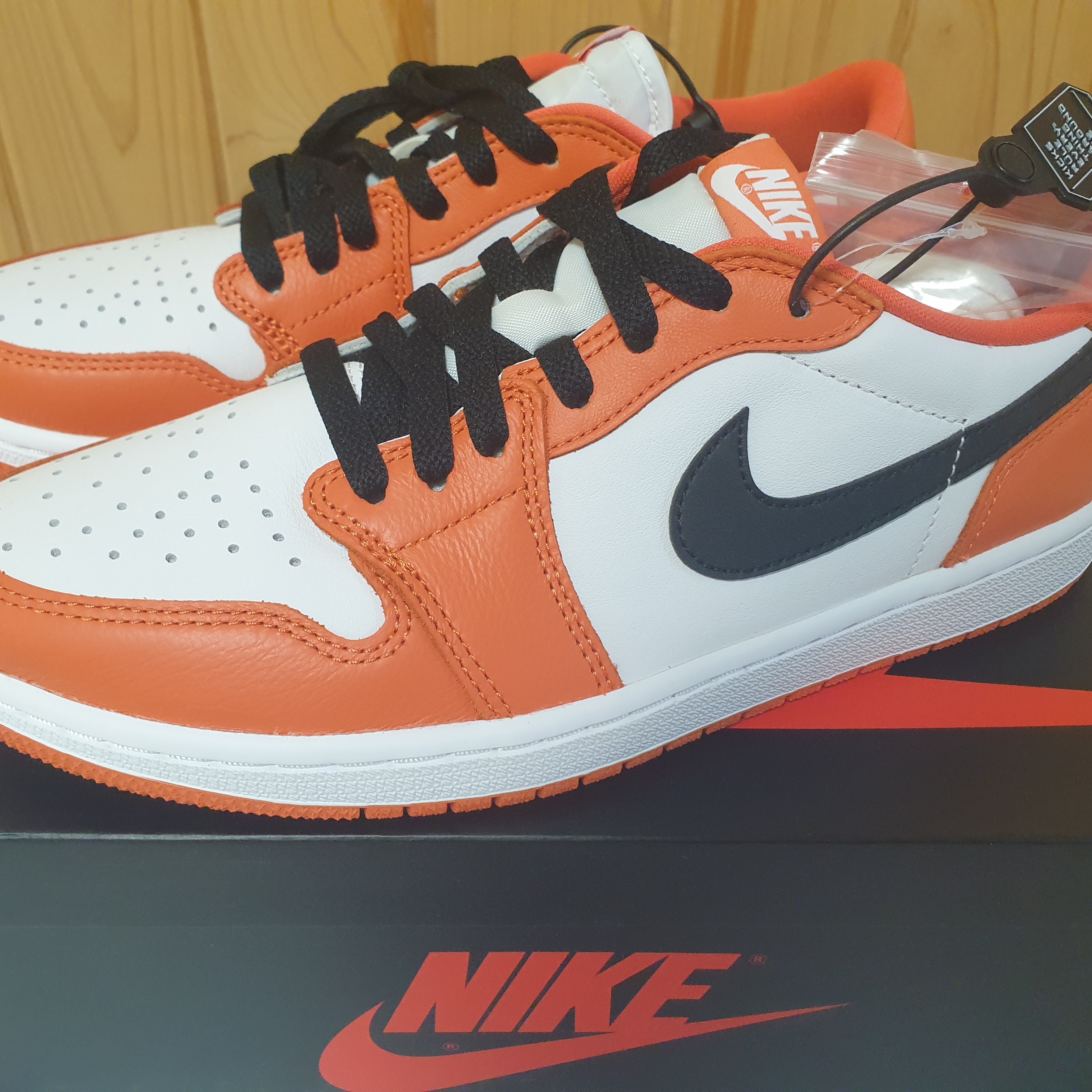 Jordan 1 Low OG Starfish 착용 스타일