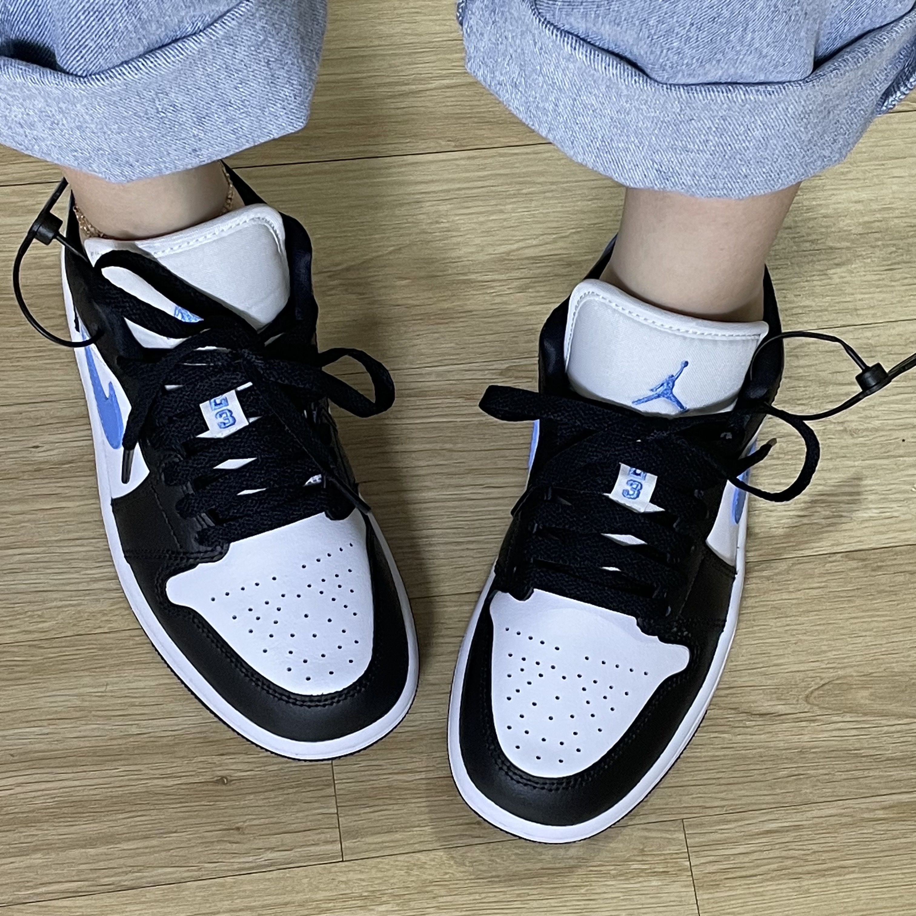 (W) Jordan 1 Low Black University Blue 착용 스타일