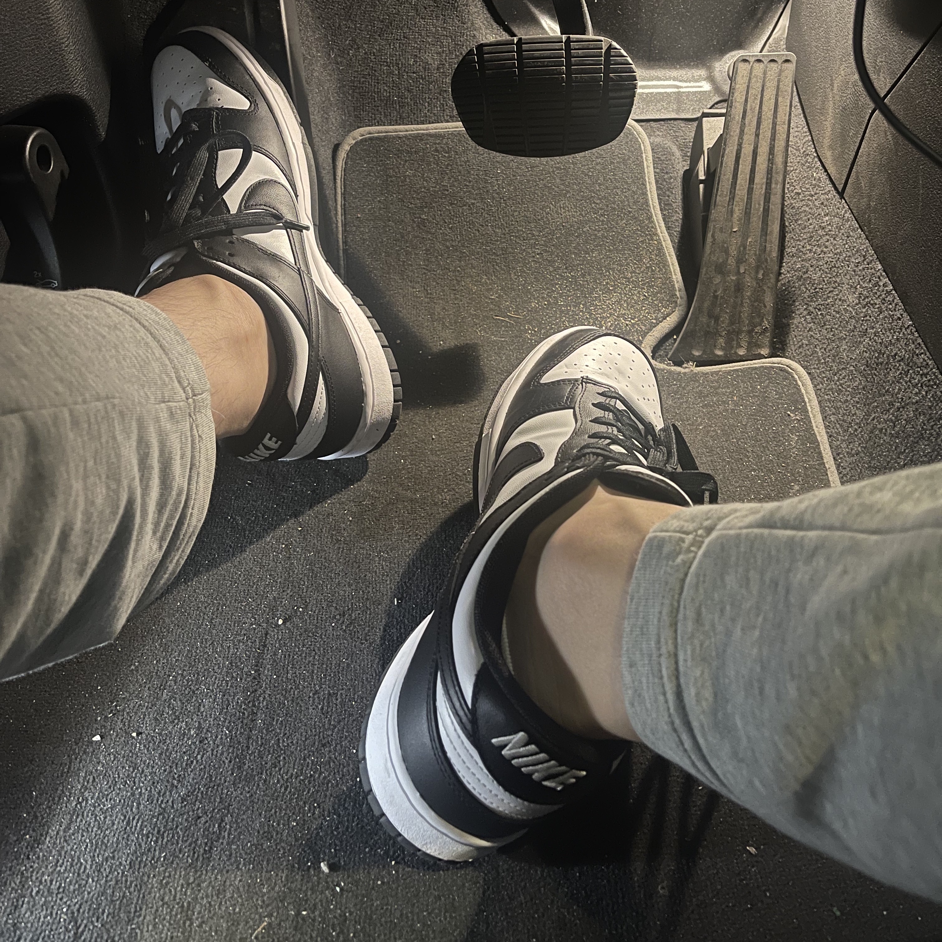 Nike Dunk Low Retro Black 착용 스타일