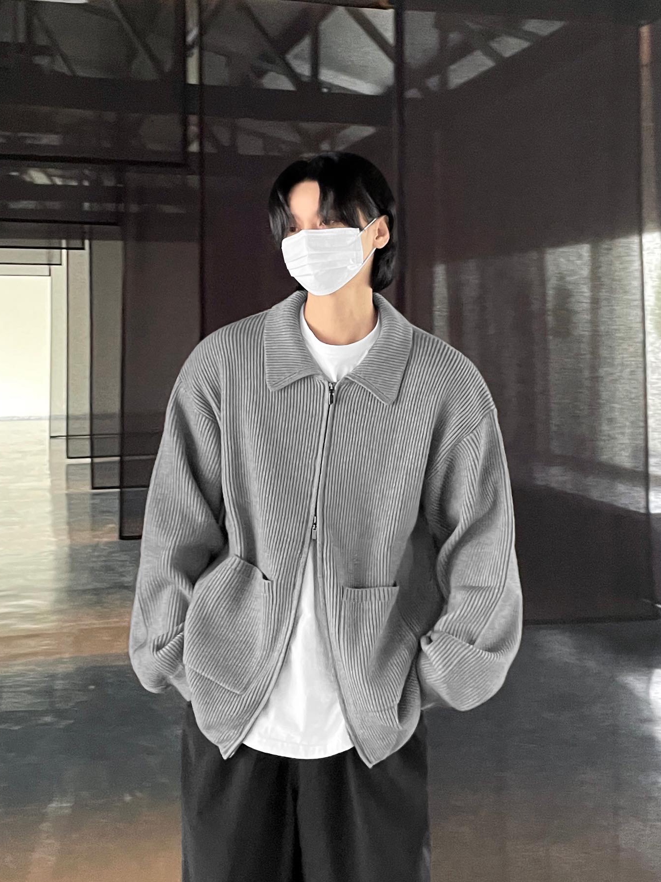 Balenciaga Defender Sneakers Beige 착용 스타일 - 3