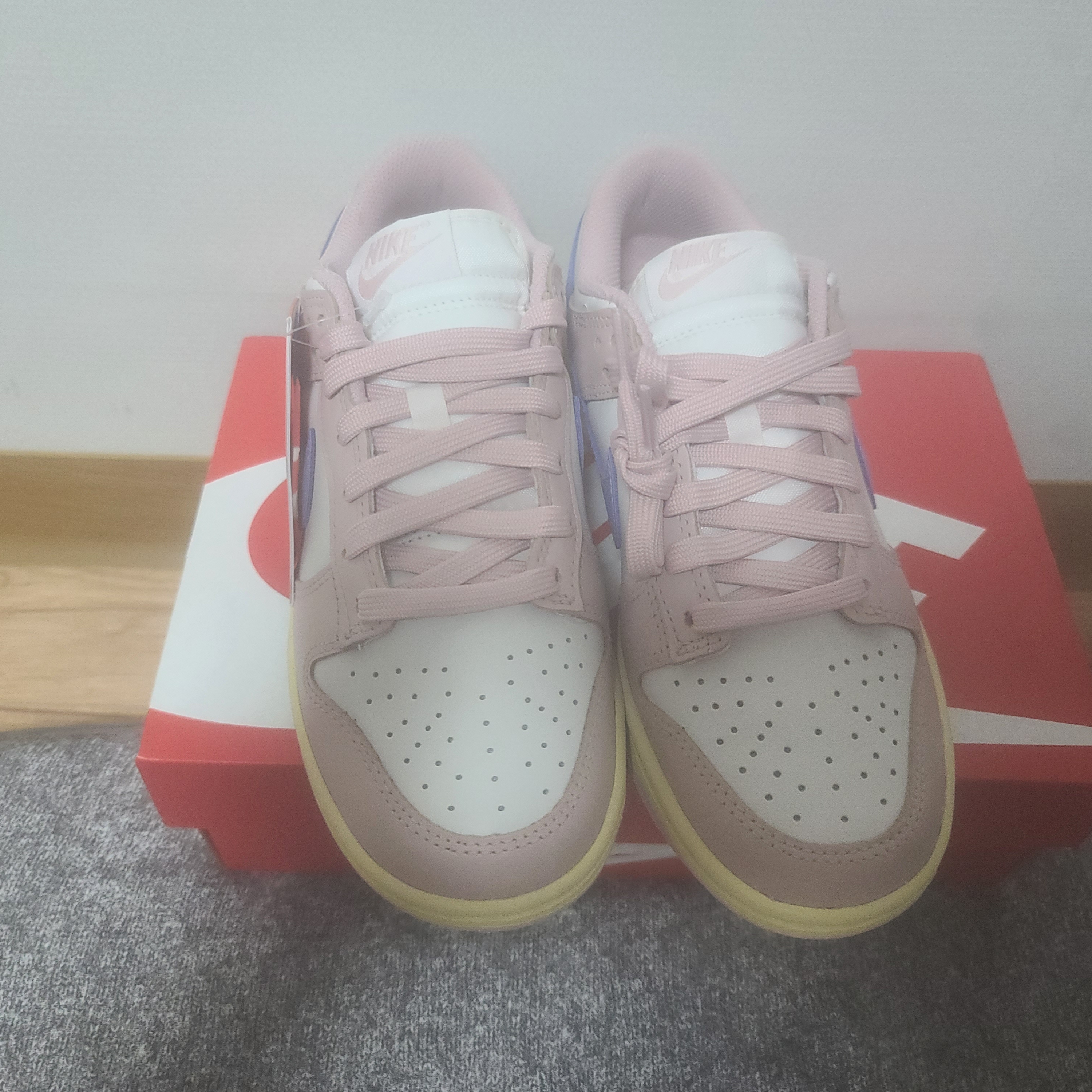 (W) Nike Dunk Low Pink Oxford 착용 스타일 - 2