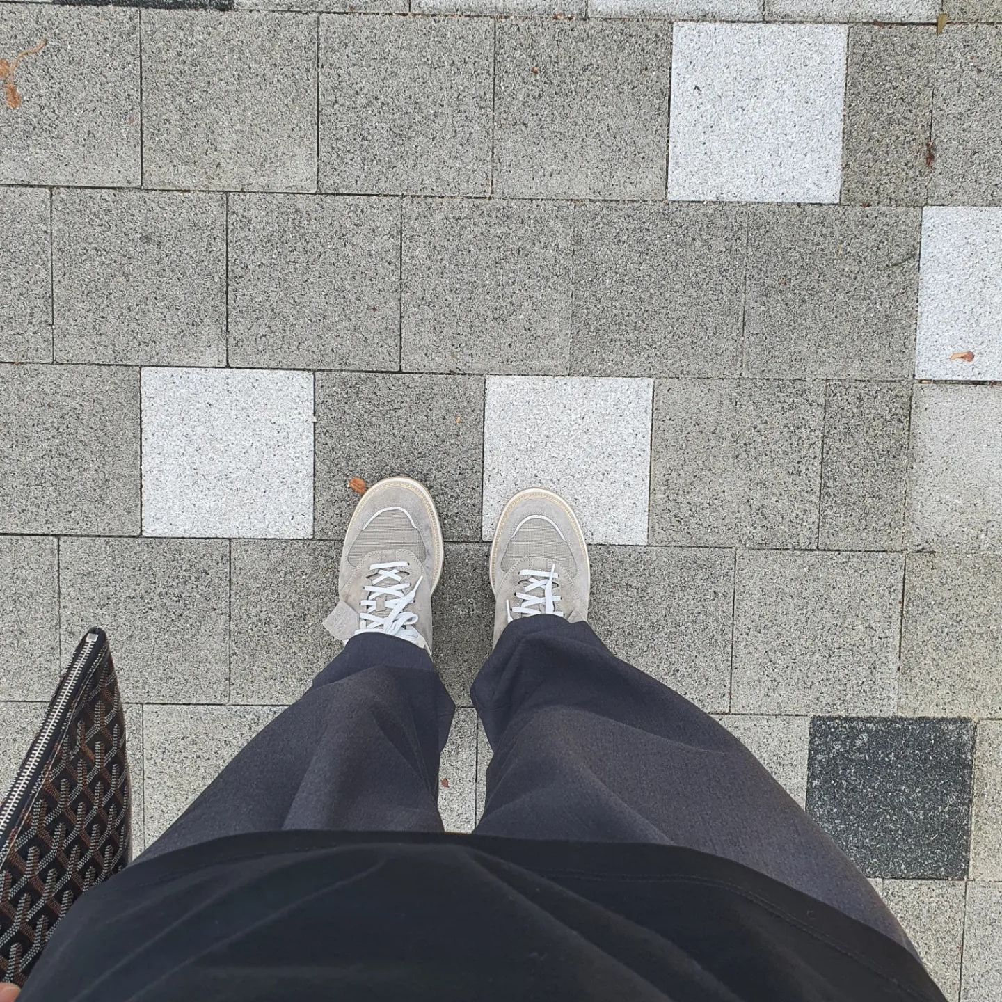 New Balance x Tokyo Design Studio 574 Grey Dune 착용 스타일 - 3