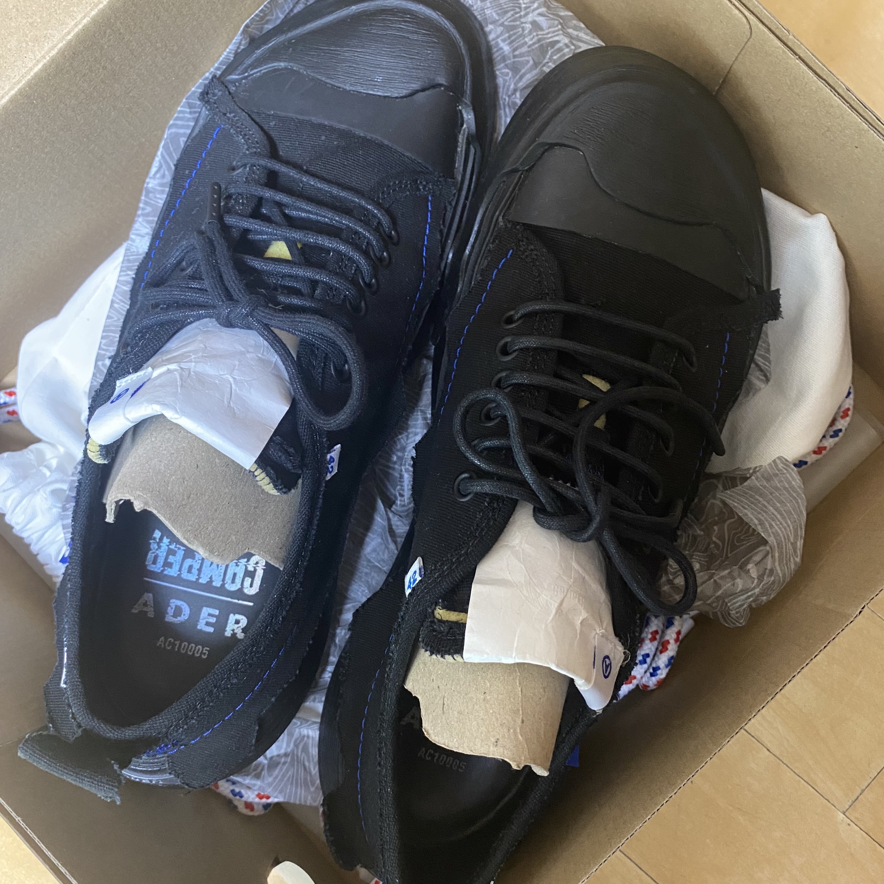 Camper x Ader Error Proto-111-S Cinder Basic Sneakers Black 착용 스타일 - 2