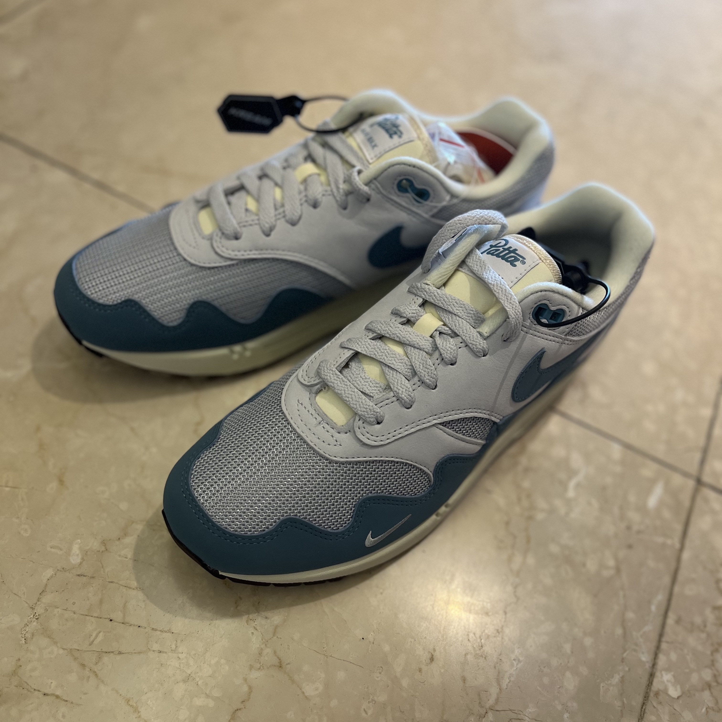Nike x Patta Air Max 1 Noise Aqua 착용 스타일