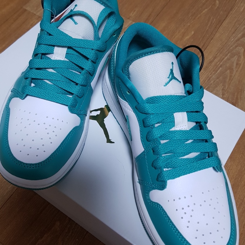 (W) Jordan 1 Low New Emerald 착용 스타일