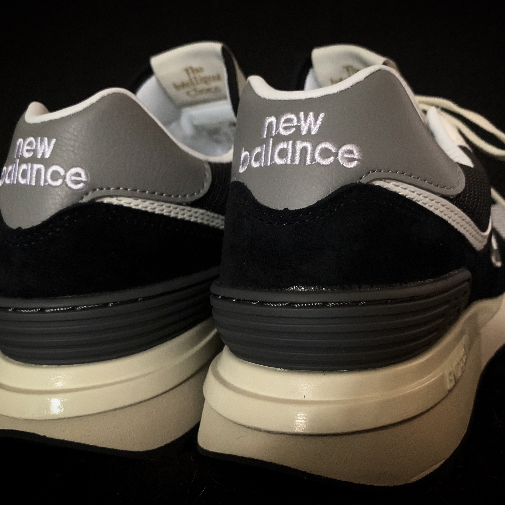 New Balance 574 Legacy Black 착용 스타일 - 3