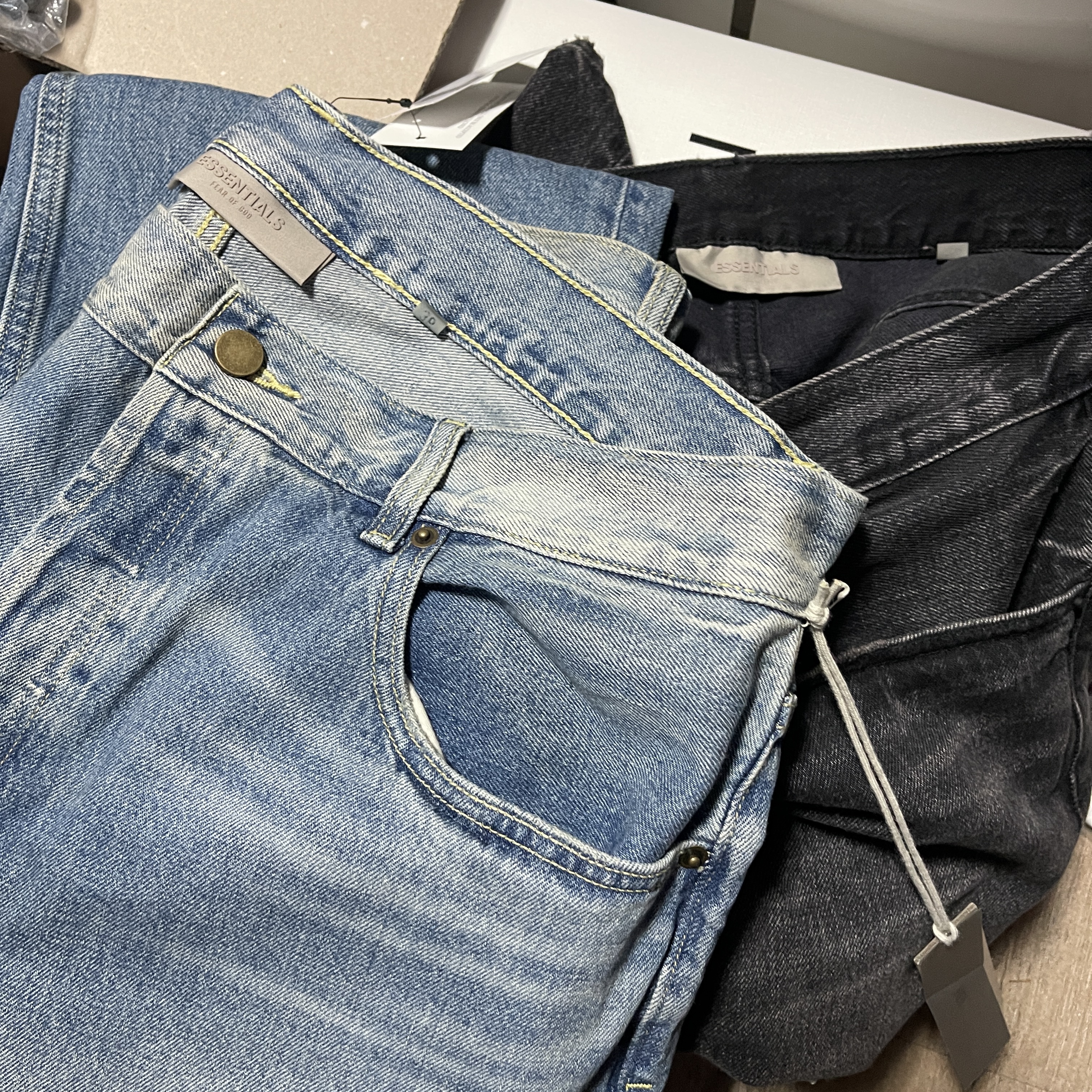 Essentials 5 Pocket Jean Indigo - 22FW, Essentials 5 Pocket Jean Black - 22SS 착용 스타일