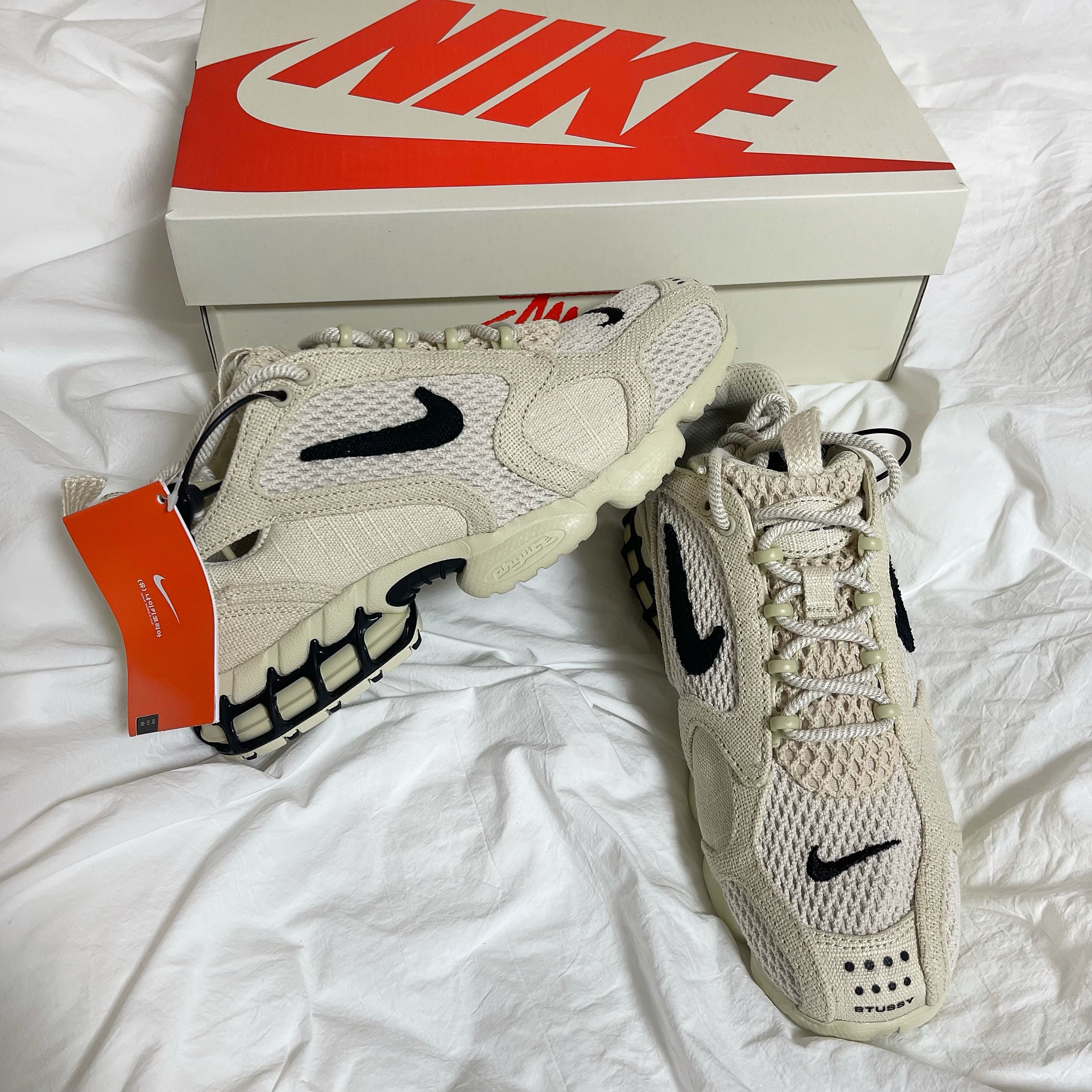 Nike x Stussy Air Zoom Spiridon Cage 2 Fossil 착용 스타일