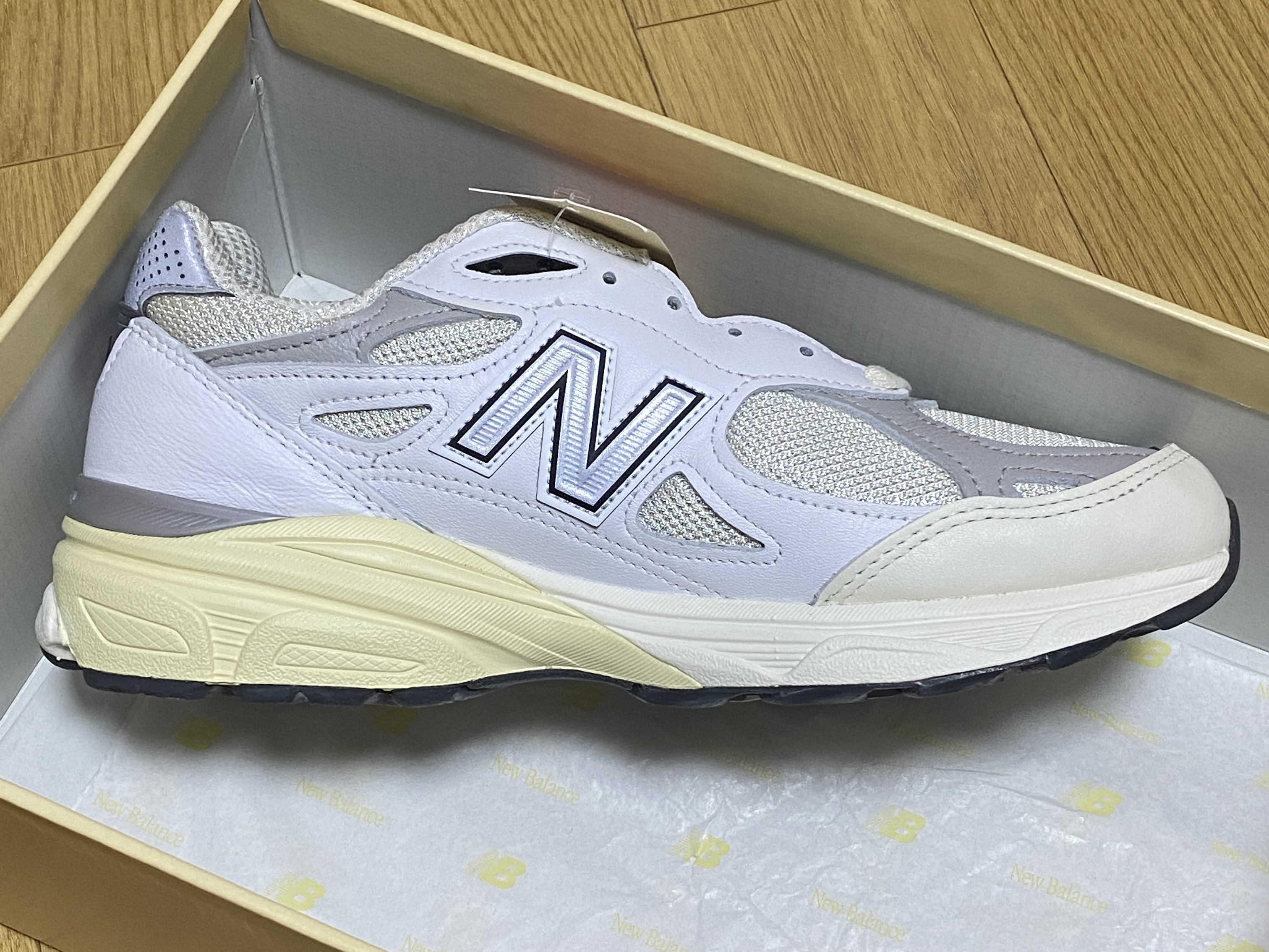 New Balance 990v3 Made in USA Sea Salt 착용 스타일
