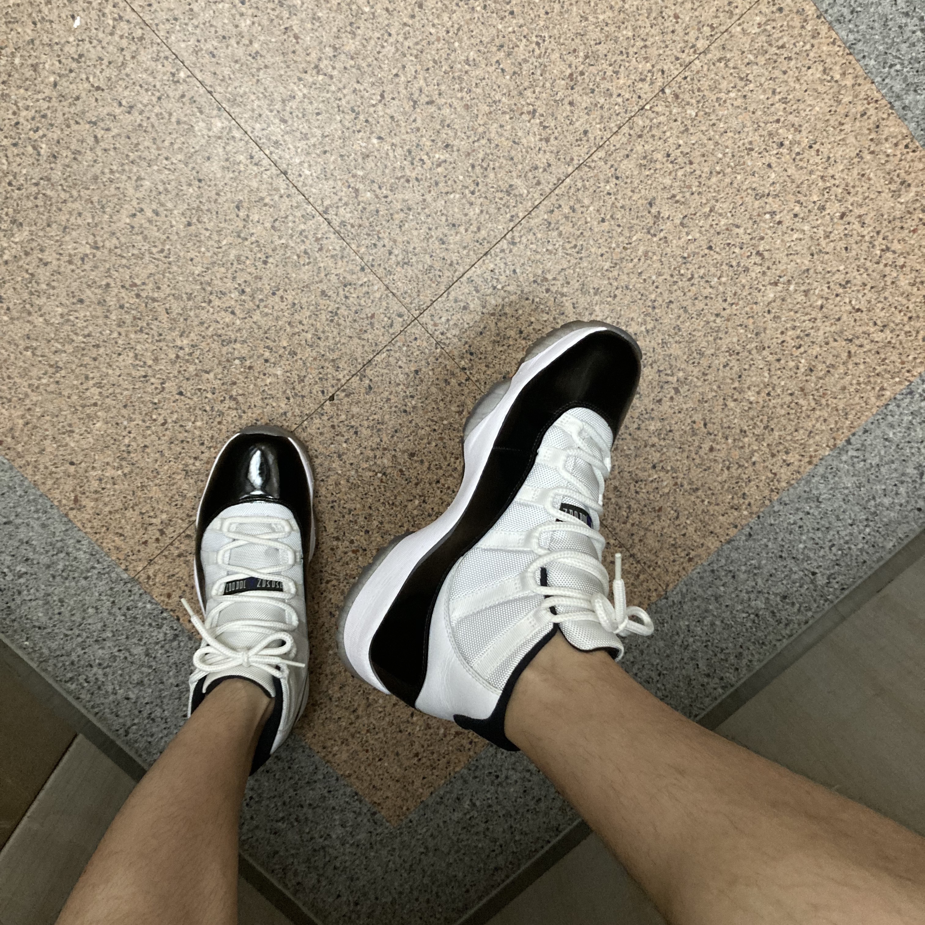 Jordan 11 Retro Concord 2018 착용 스타일