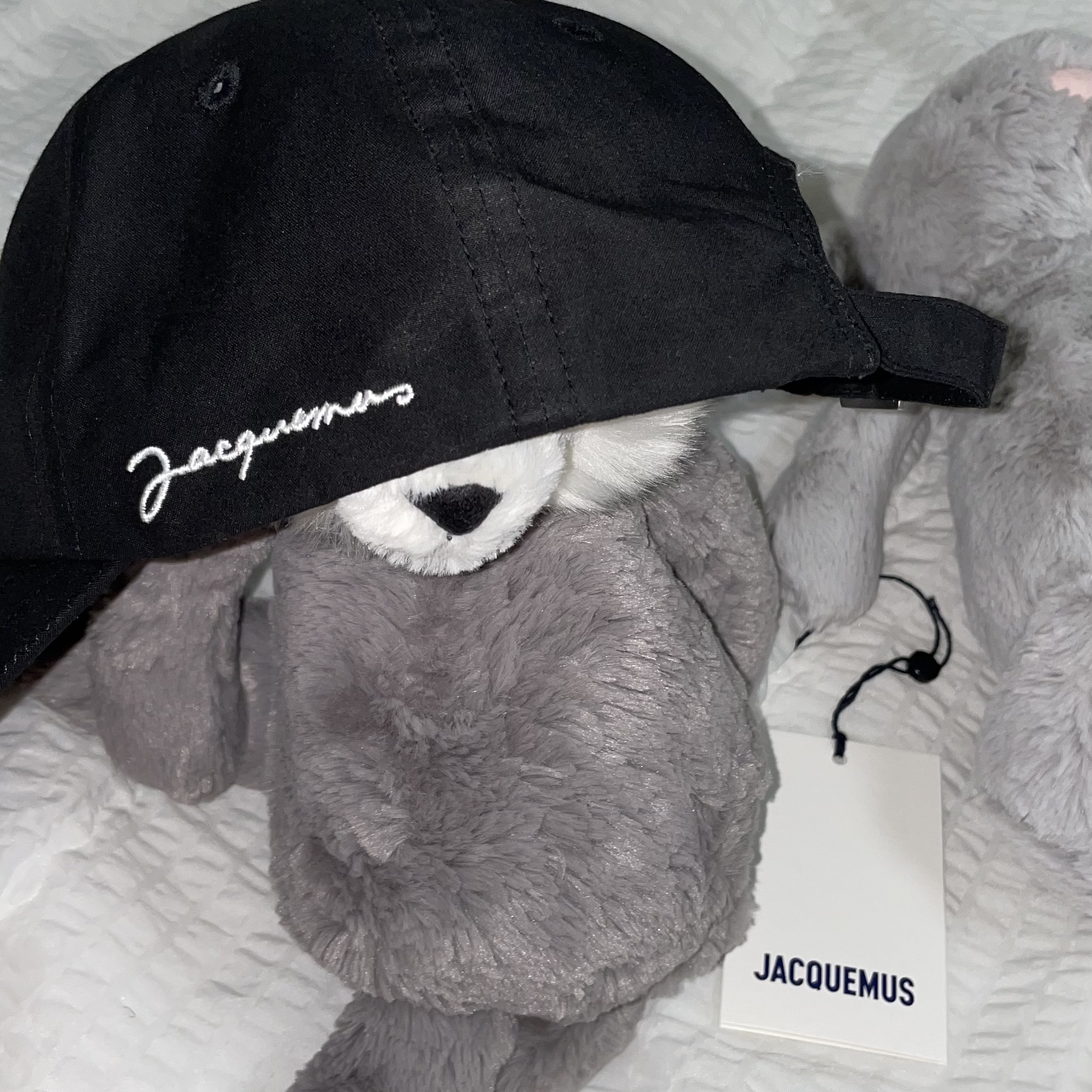 Jacquemus La Casquette Jacquemus Signature Cap Black 착용 스타일 - 1