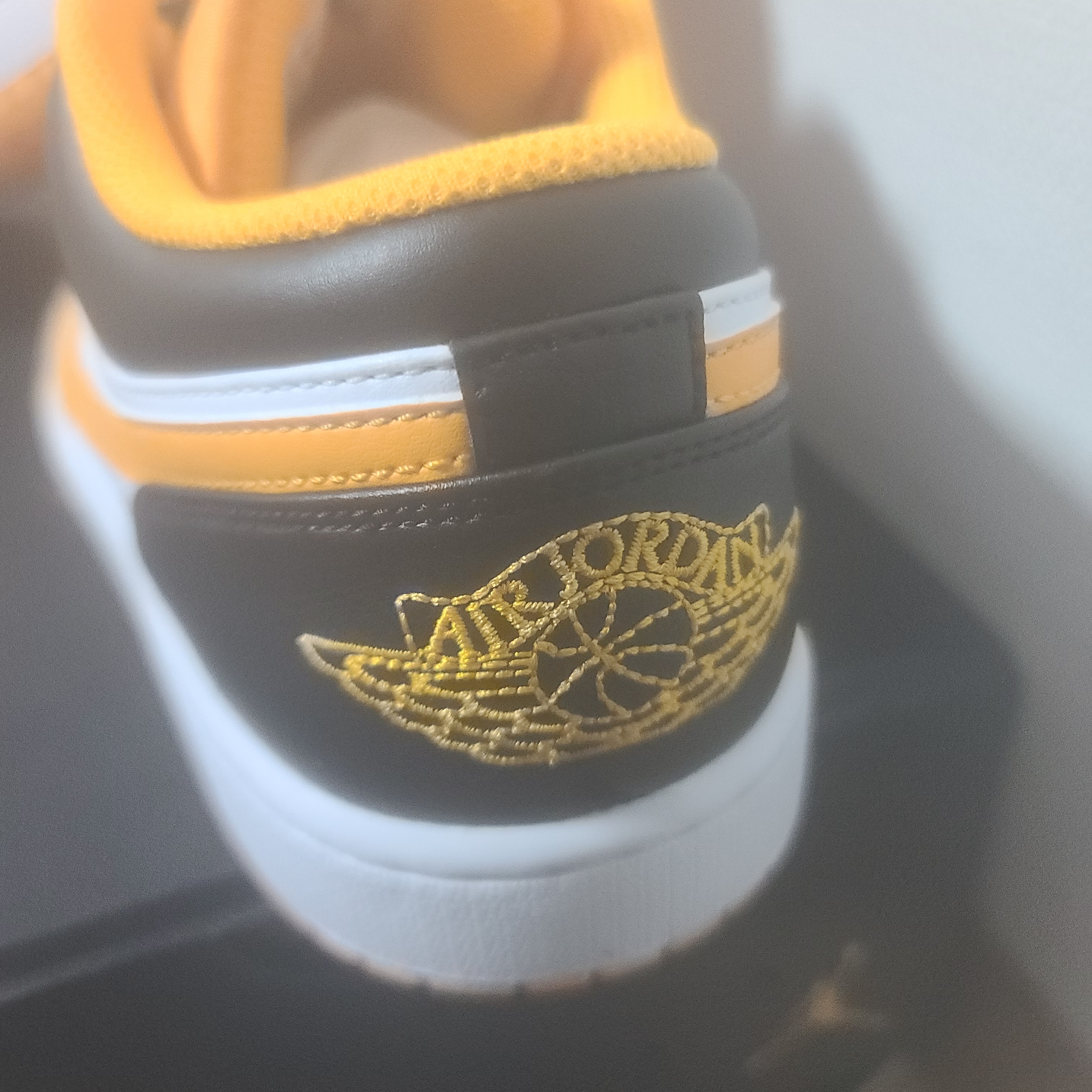 Jordan 1 Low Taxi 착용 스타일 - 3