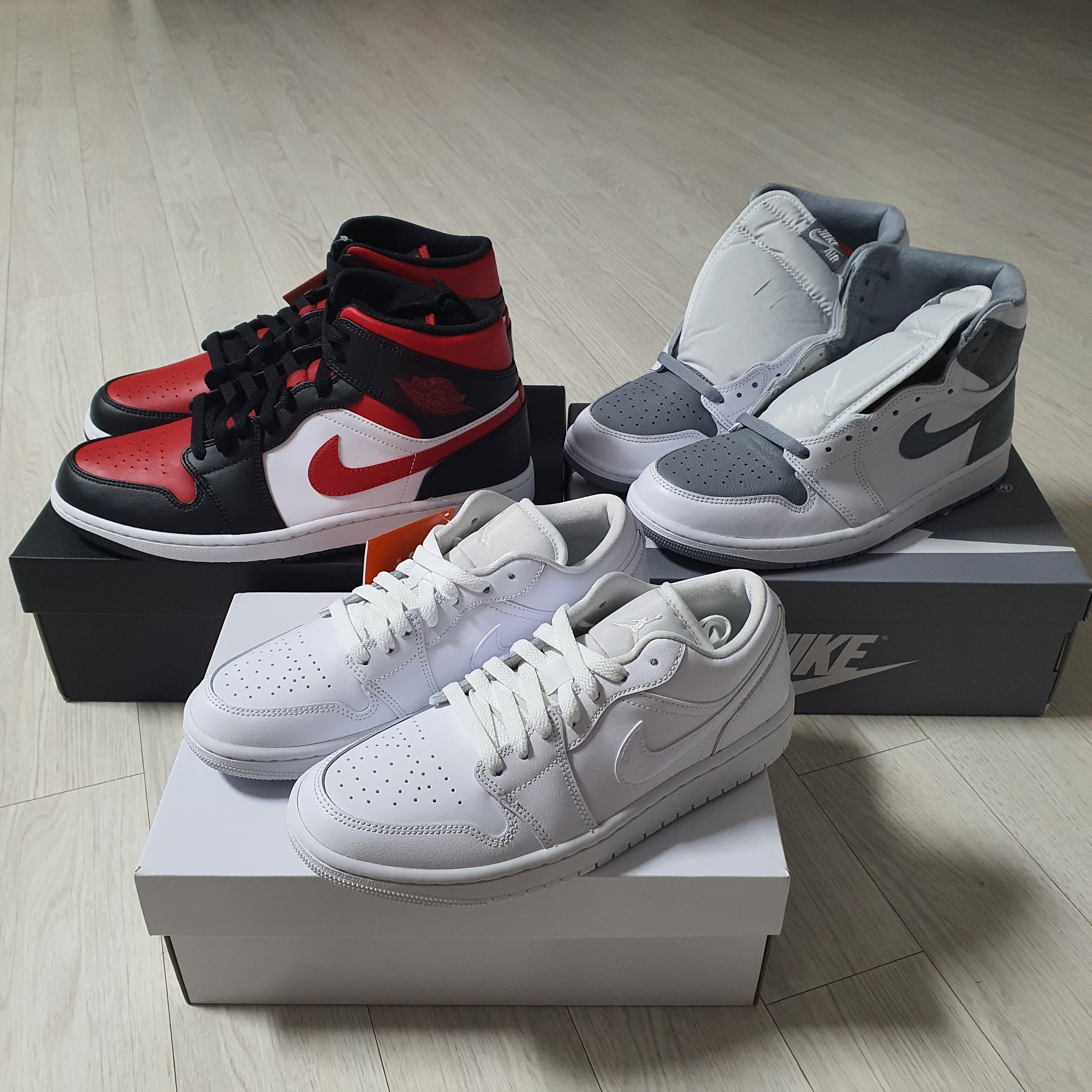 Jordan 1 Mid Black Fire Red 착용 스타일