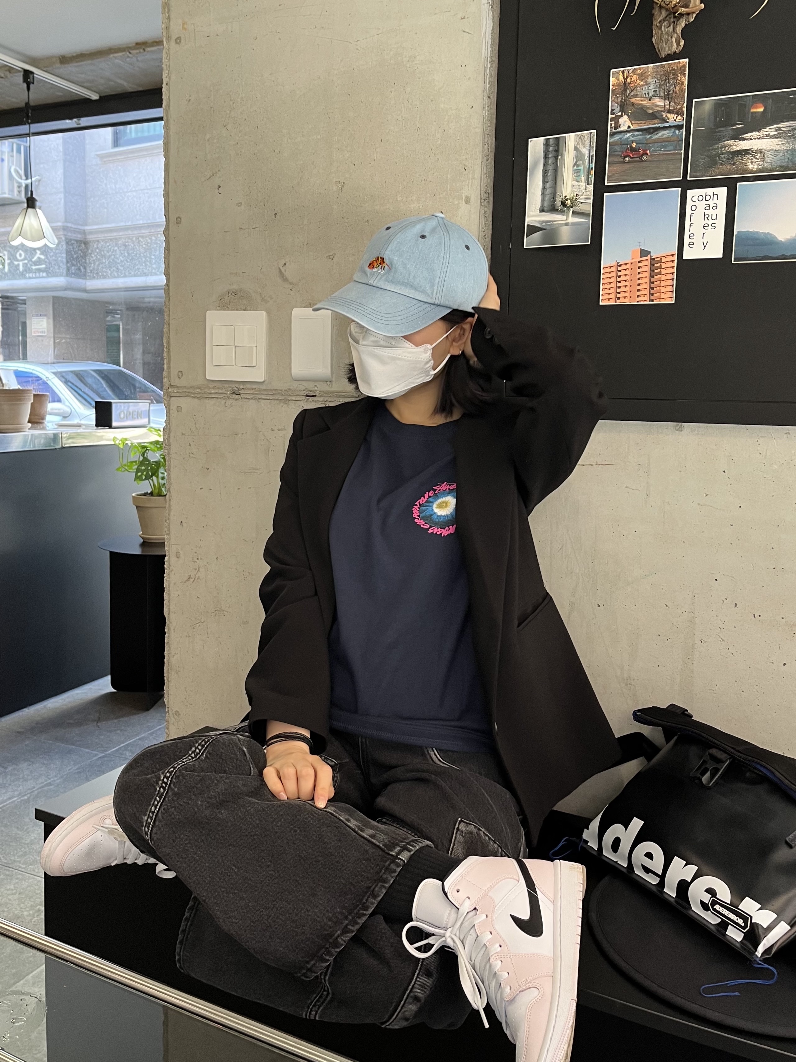 Stussy Cosmos T-Shirt Navy, Ader Error Trace Roll Bag Black 착용 스타일 - 1