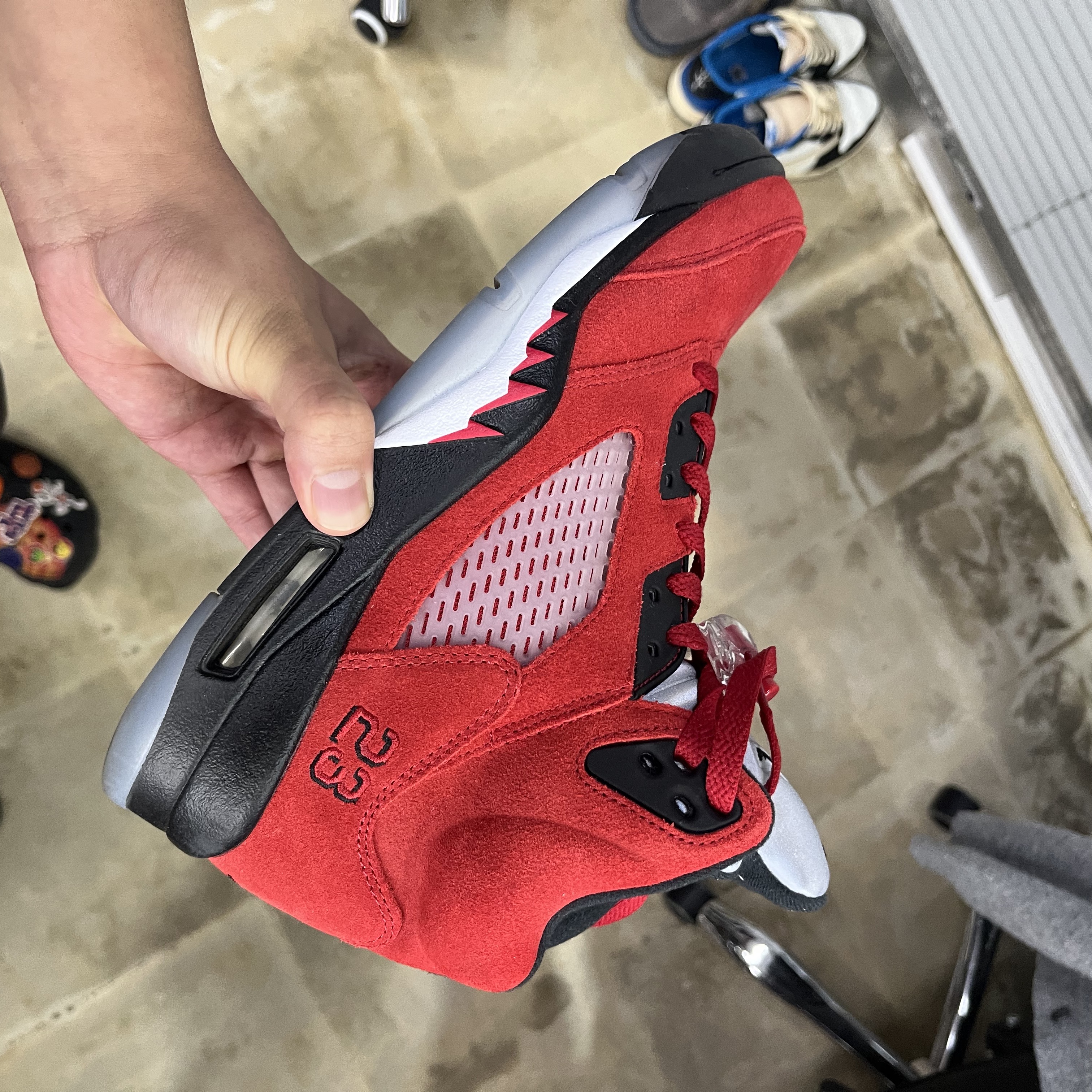 Jordan 5 Retro Toro Bravo 착용 스타일