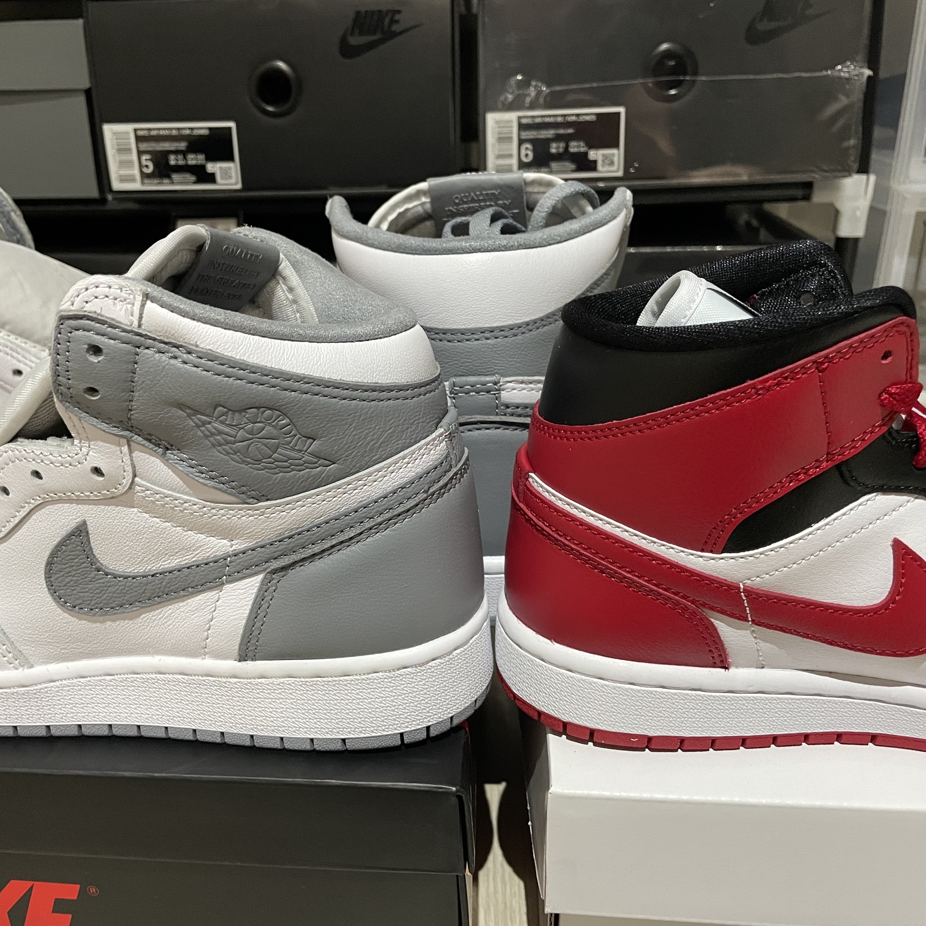 Jordan 1 Retro High OG Stealth, (GS) Jordan 1 Retro High OG Stealth 착용 스타일