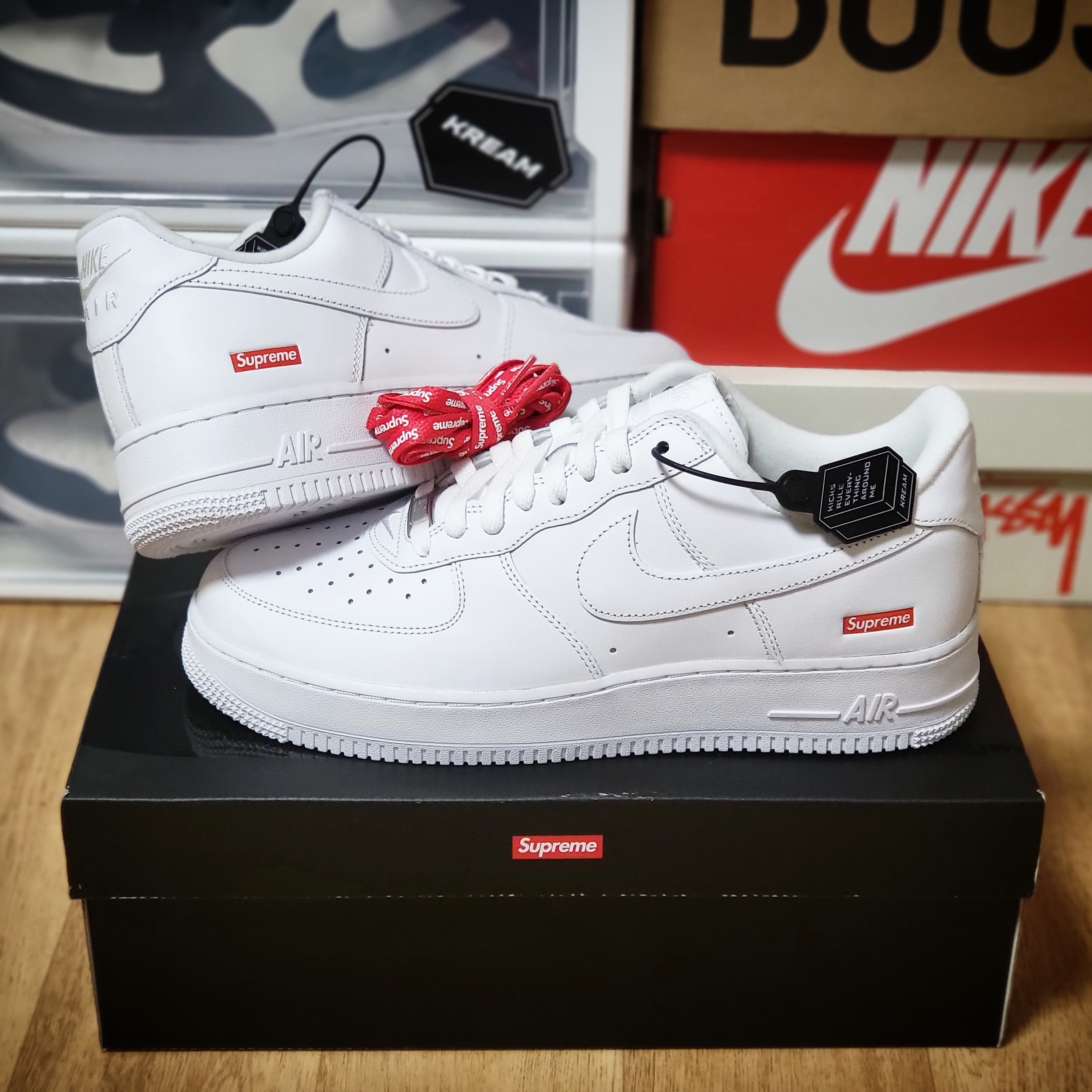 Nike x Supreme Air Force 1 Low White 착용 스타일