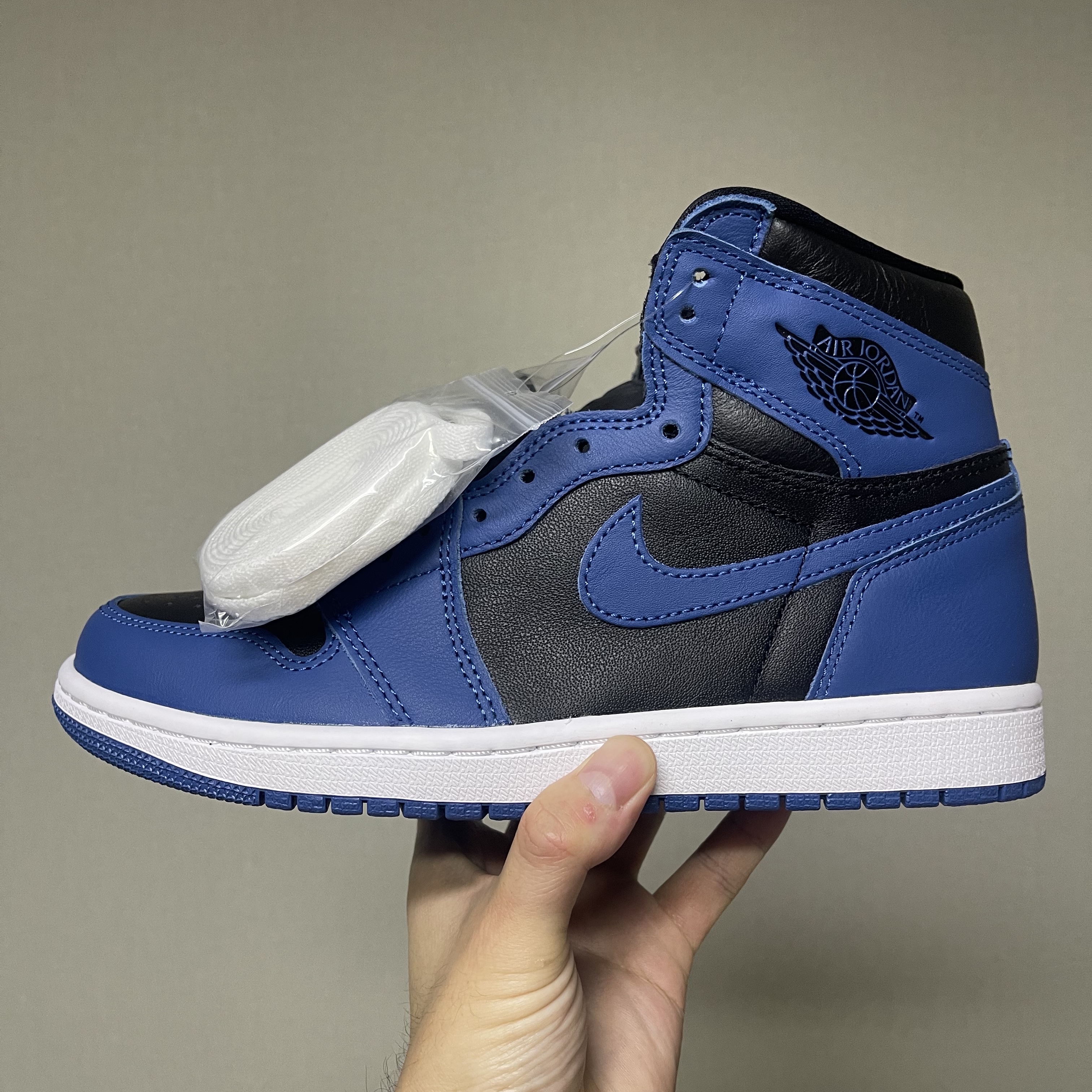 Jordan 1 Retro High OG Dark Marina Blue 착용 스타일 - 2