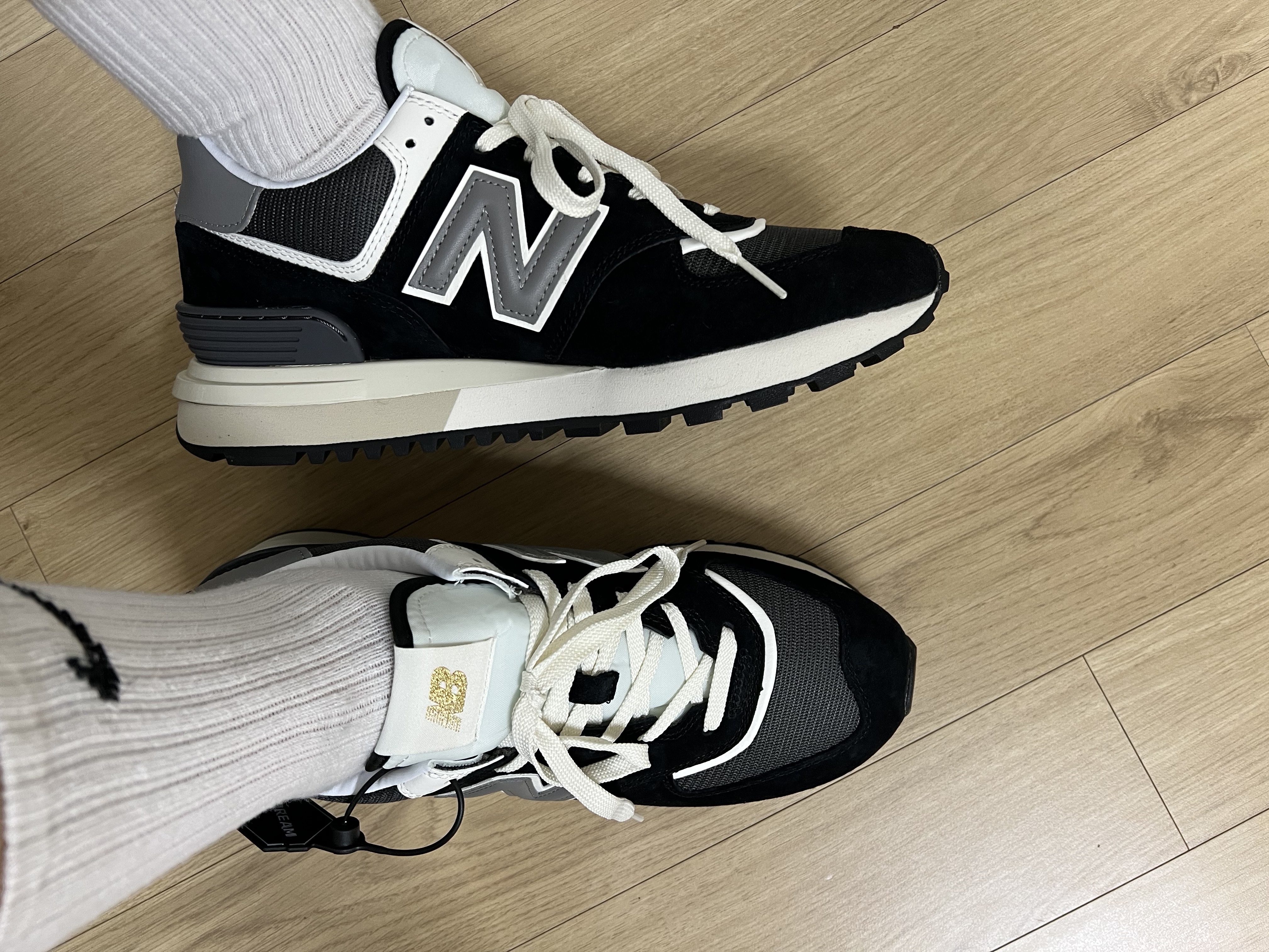 New Balance 574 Legacy Black 착용 스타일