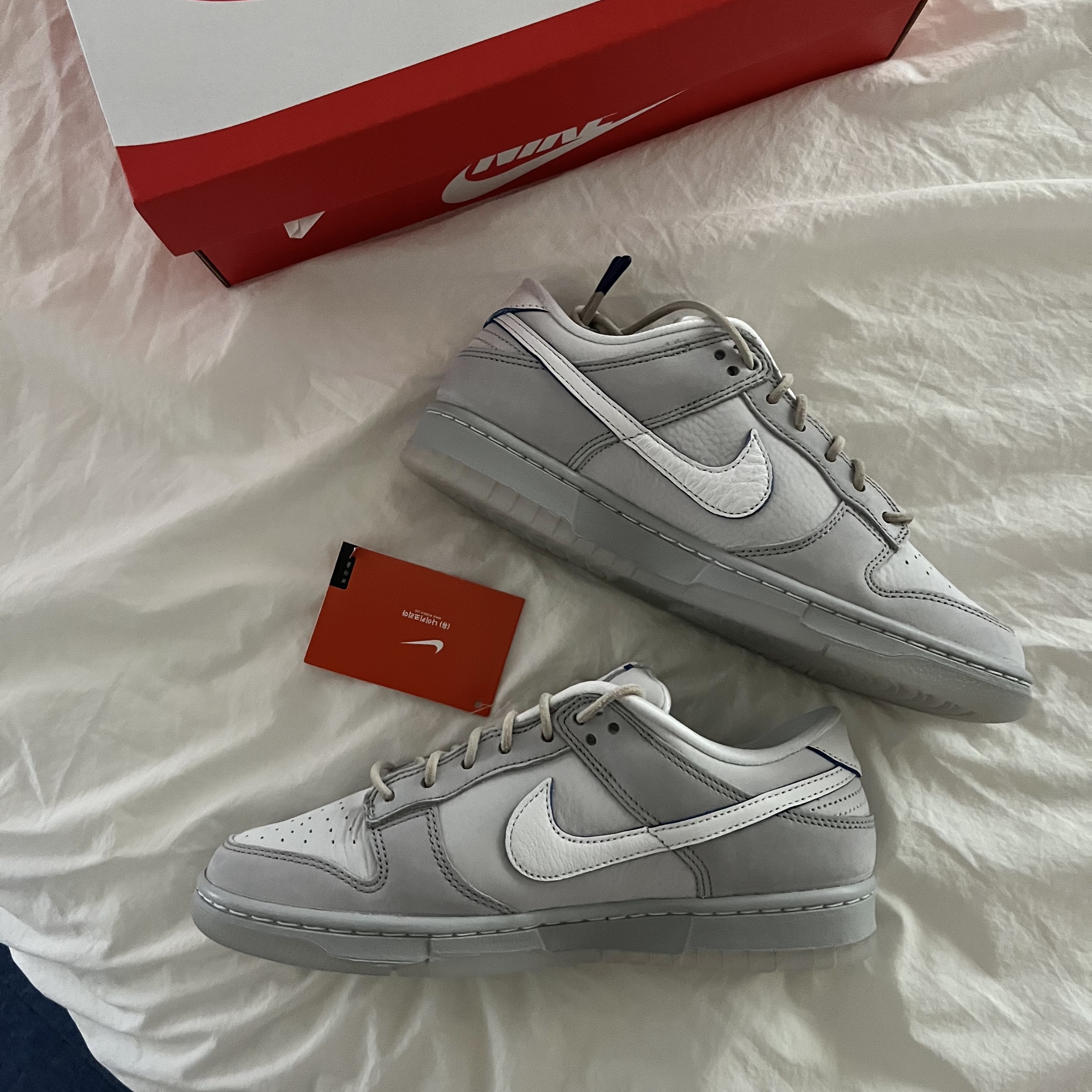 Nike Dunk Low Wolf Grey and Pure Platinum 착용 스타일