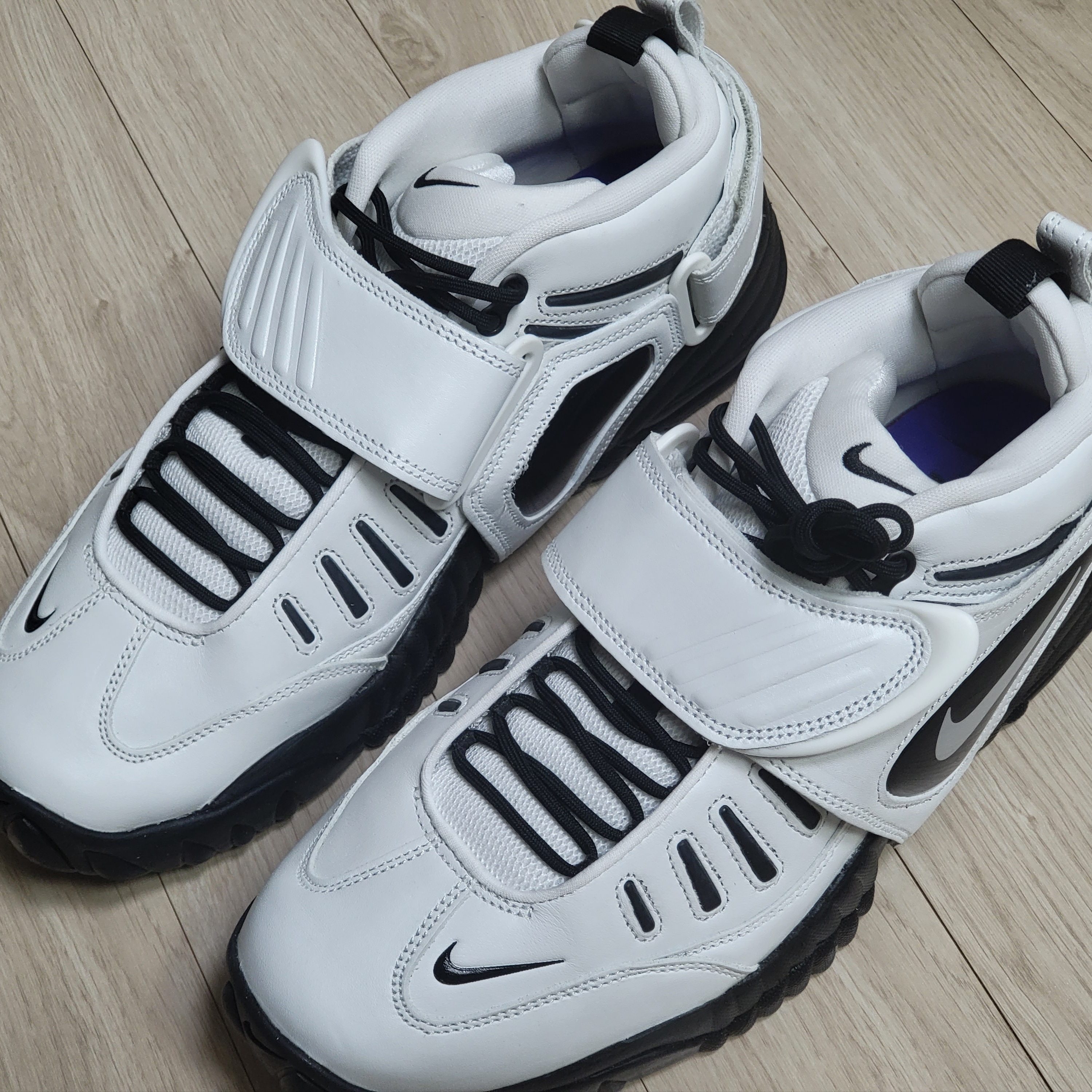 Nike x Ambush Air Adjust Force SP Summit White and Black 착용 스타일 - 1