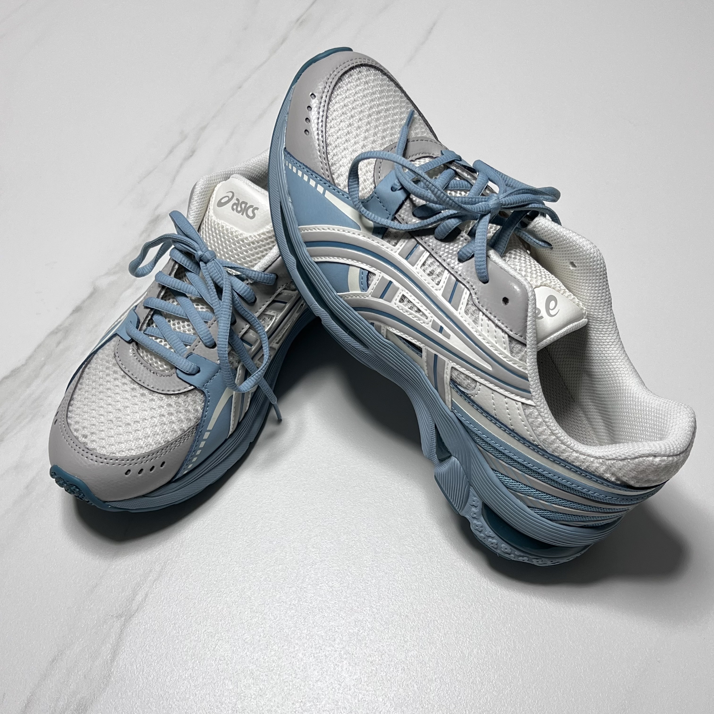 Asics Gel-Kyrios Cream Oyster Grey 착용 스타일