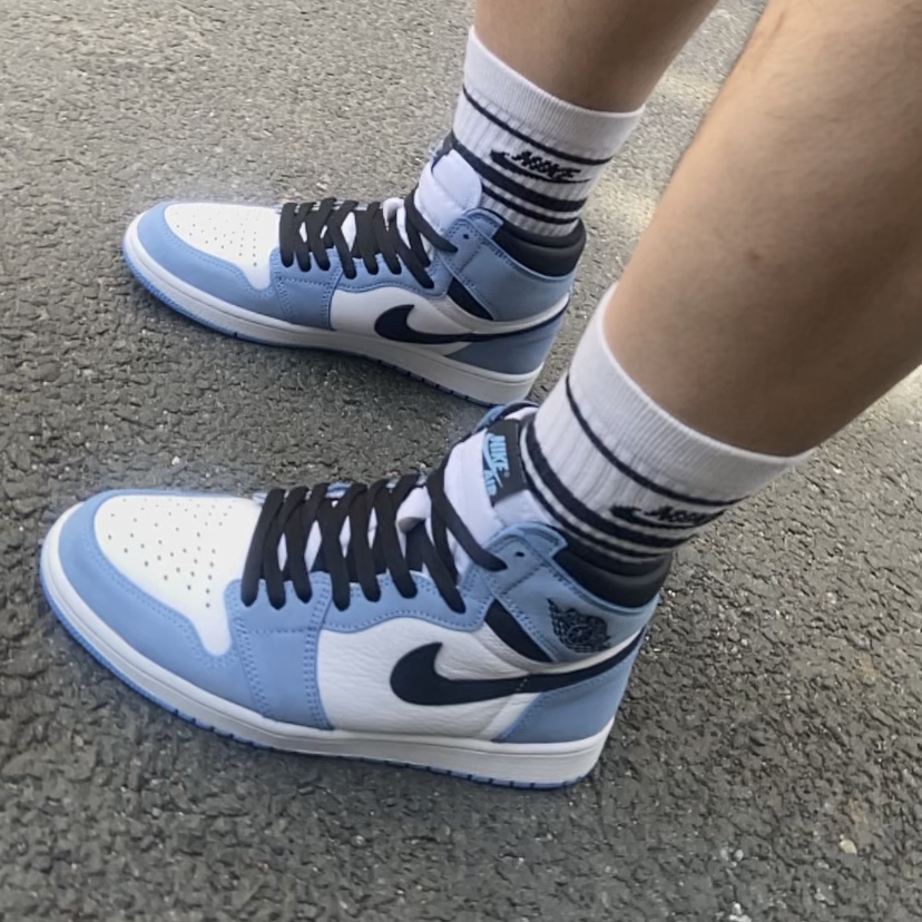 Jordan 1 Retro High OG University Blue 착용 스타일