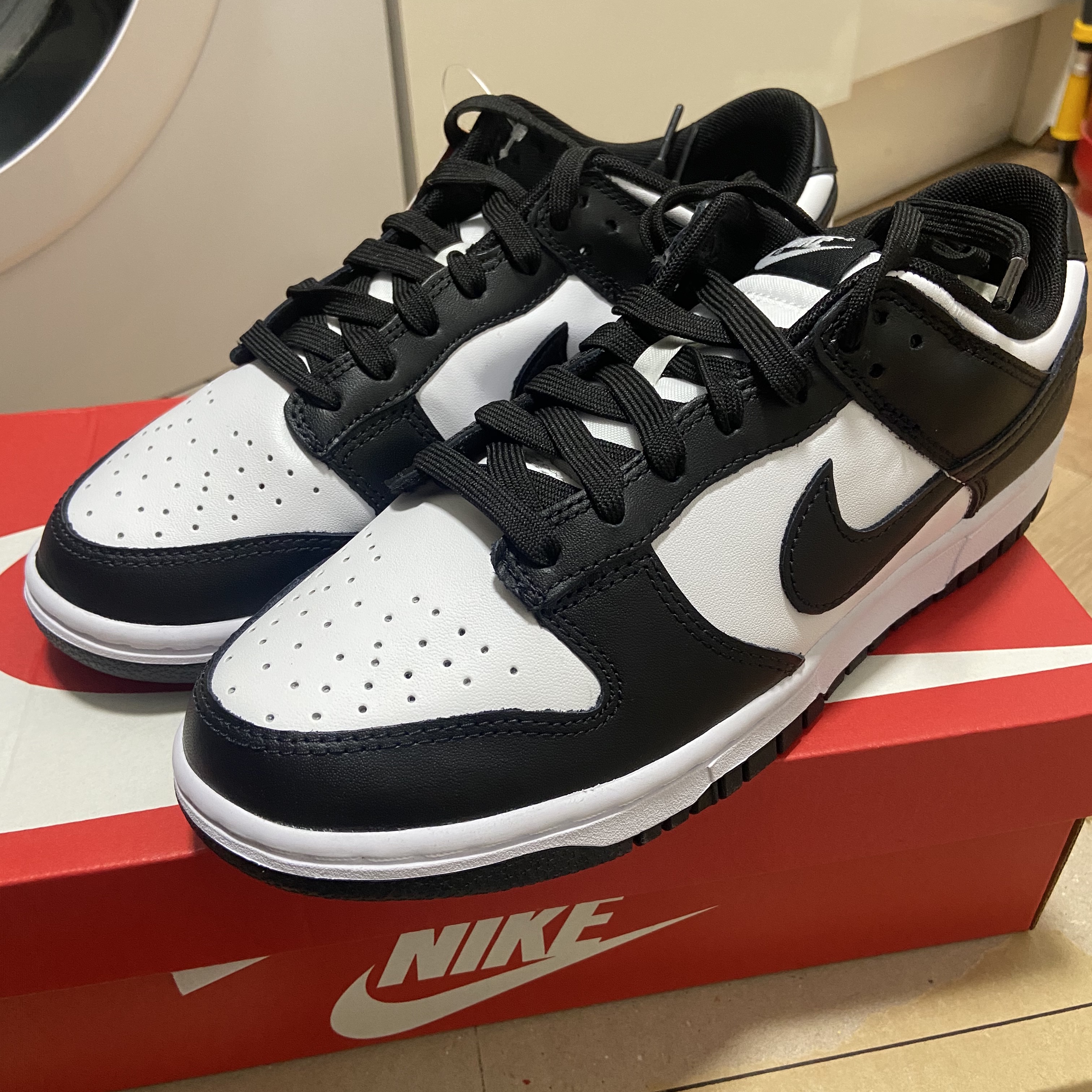 Nike Dunk Low Retro Black 착용 스타일 - 1