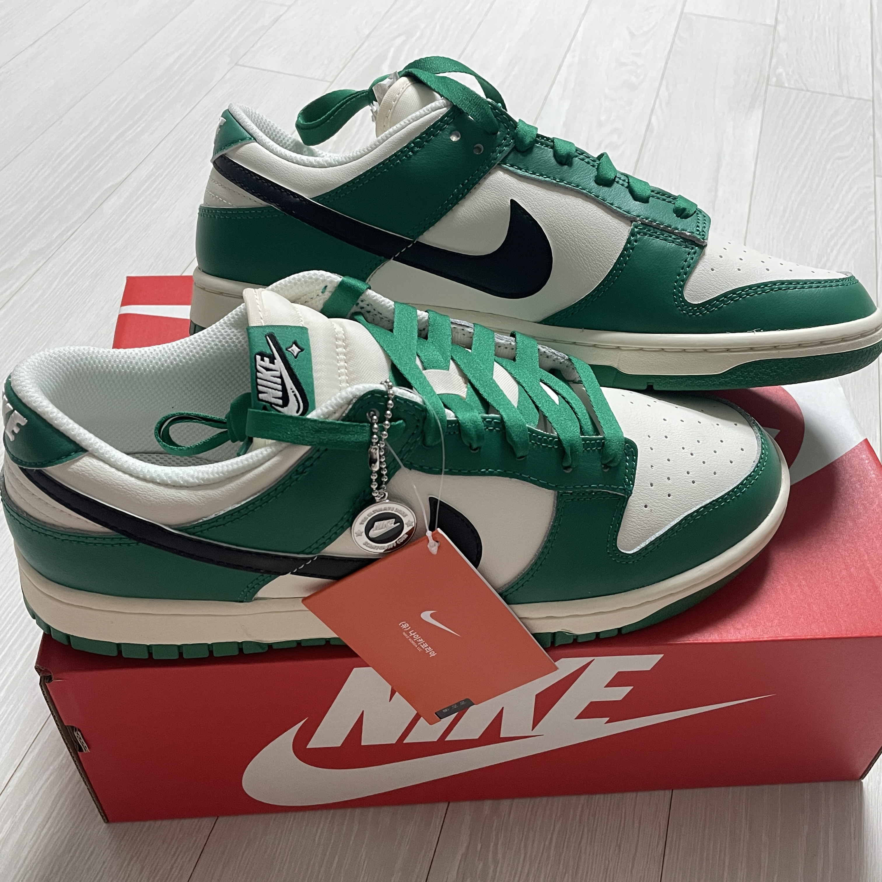 Nike Dunk Low Retro SE Jackpot Malachite 착용 스타일 - 1