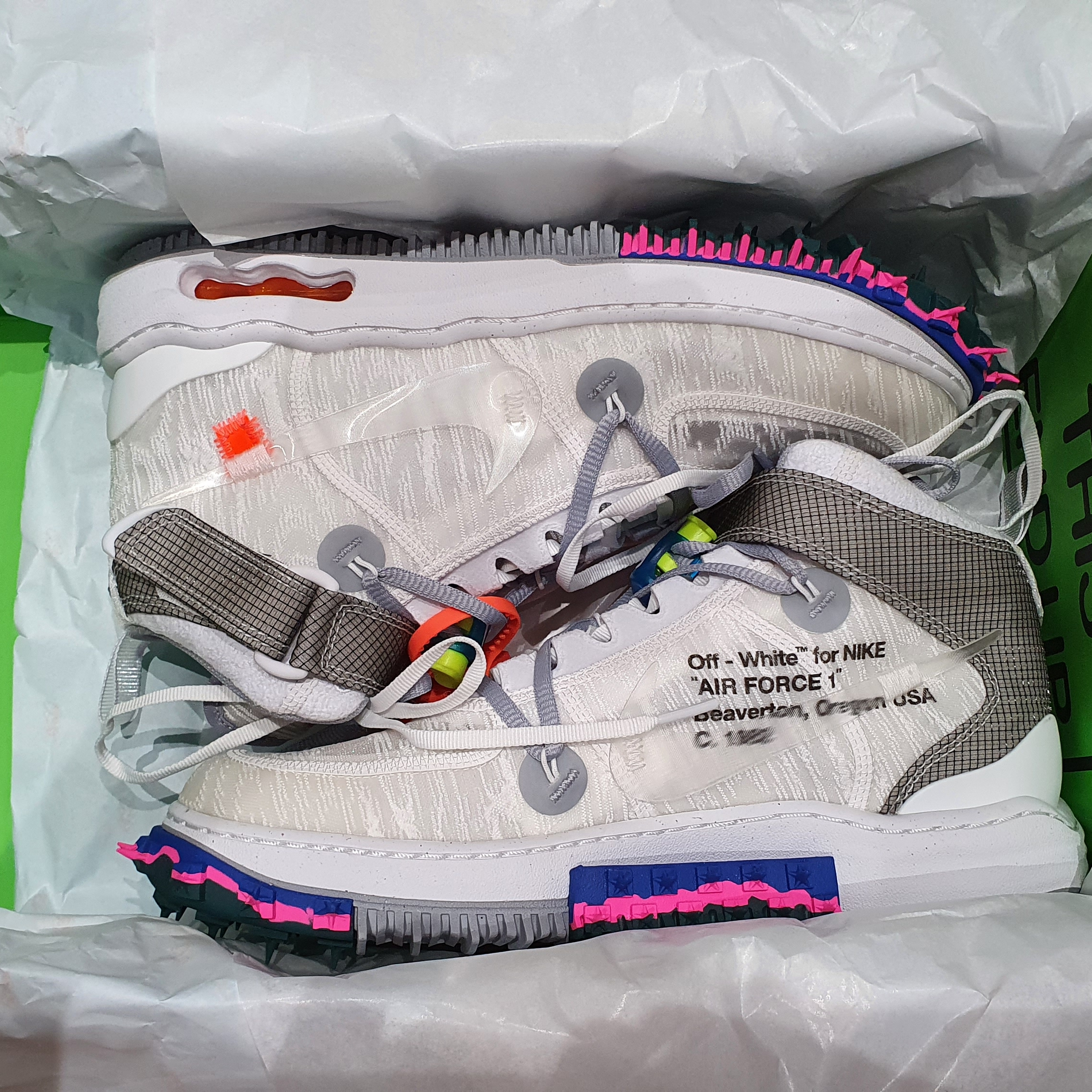 Nike x Off-White Air Force 1 Mid SP White 착용 스타일 - 2