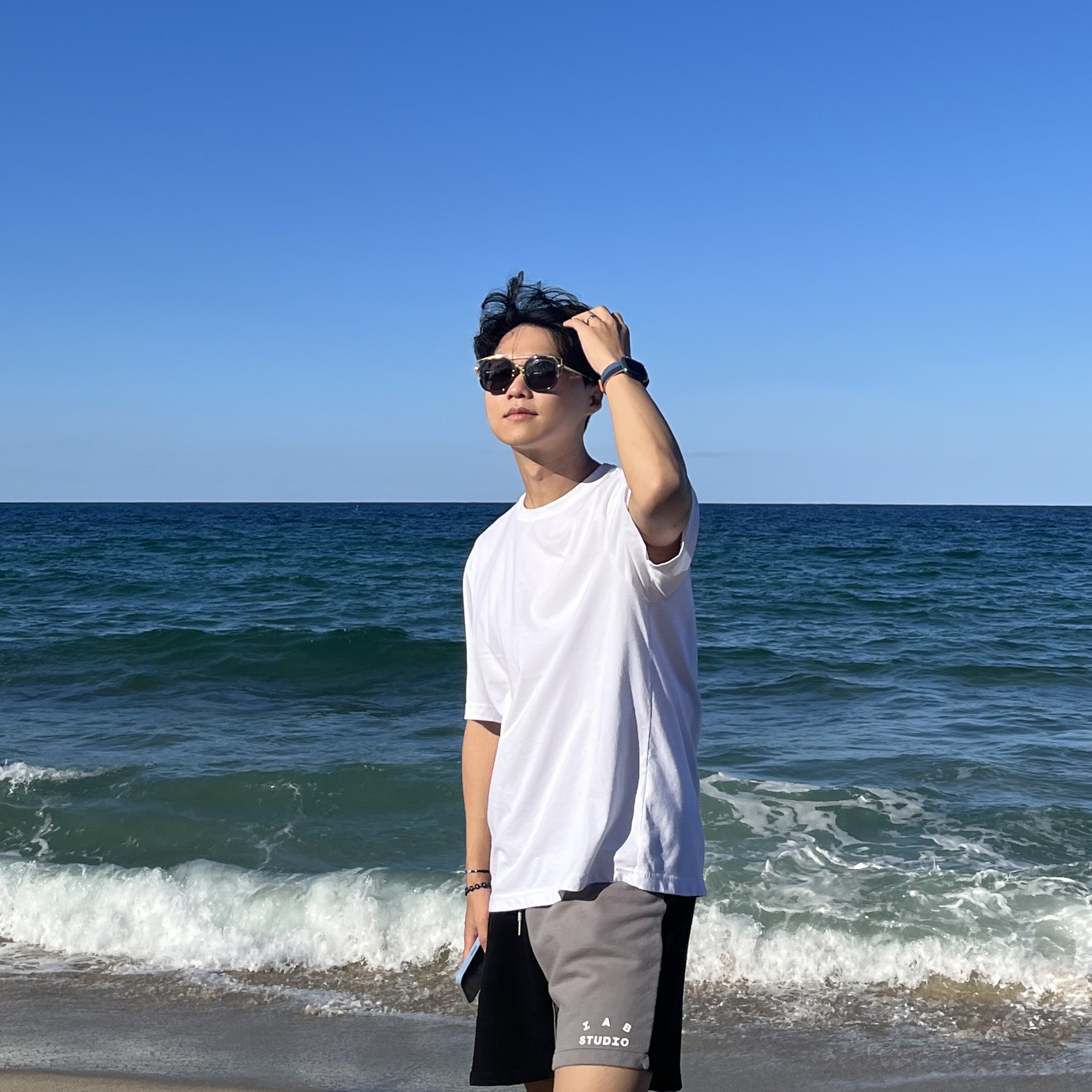 IAB Studio x Niniz Shorts 착용 스타일