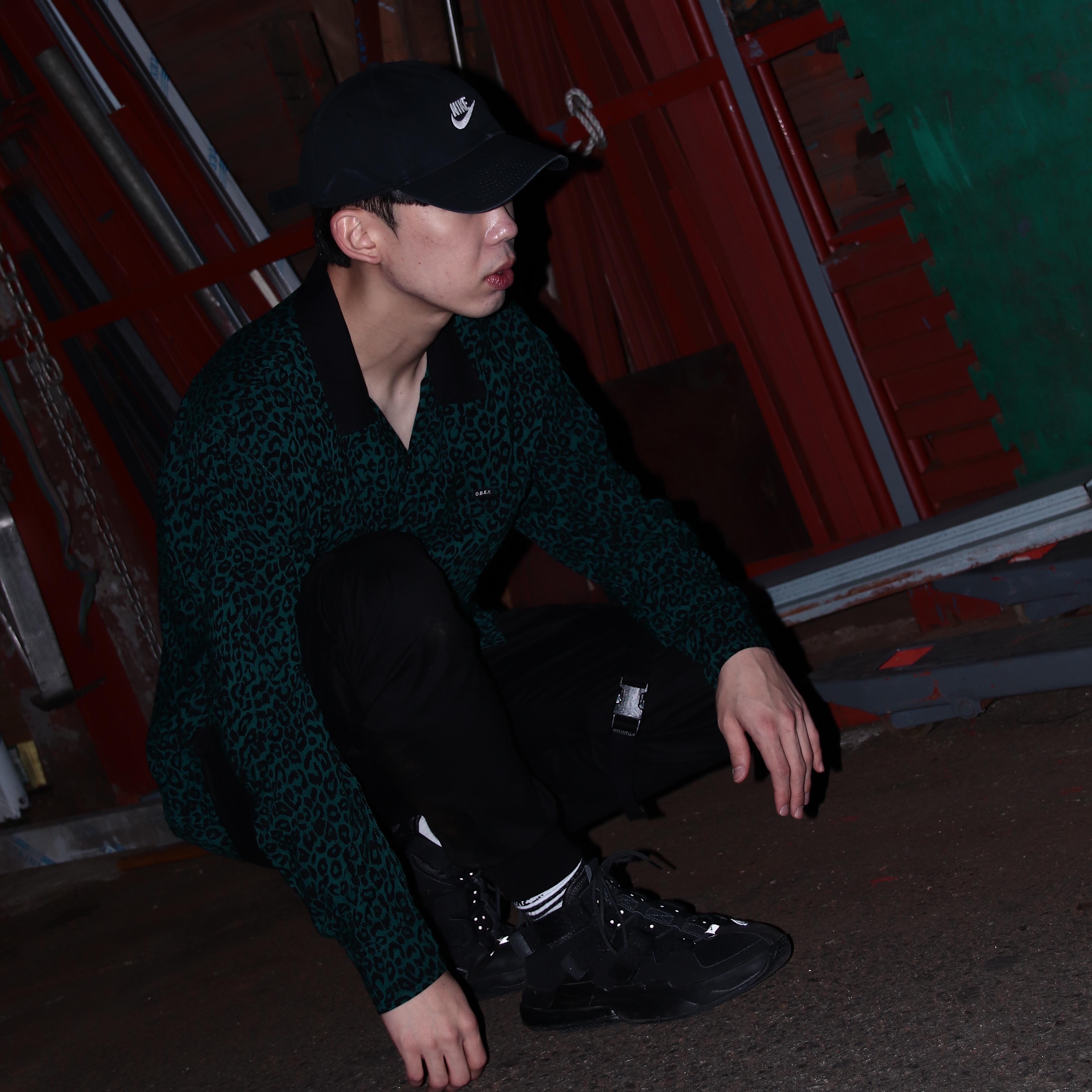 Nike x Atmos NRG Vintage PTHWK Track Jacket Black 착용 스타일 - 4
