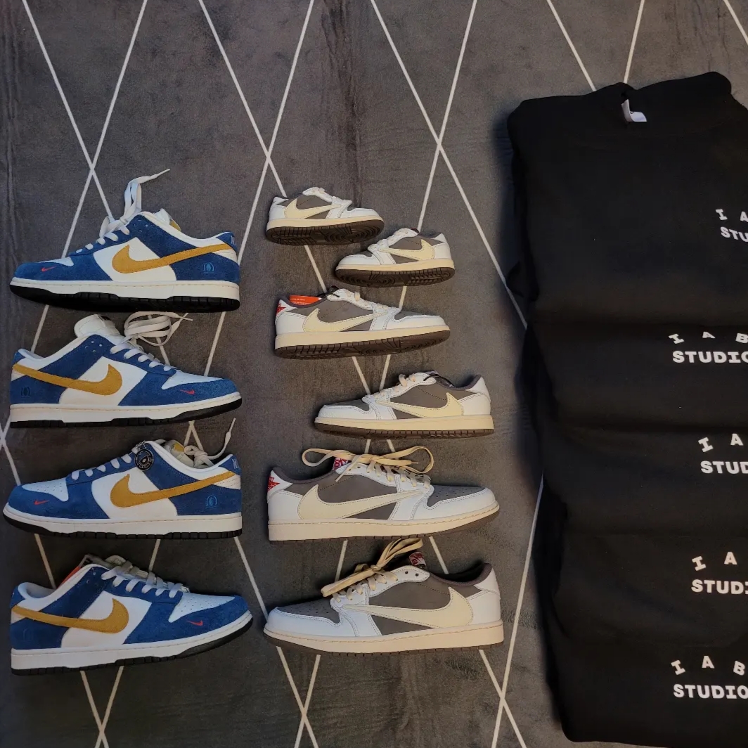 Nike x Kasina Dunk Low 80's Bus, Jordan 1 x Travis Scott Retro Low OG SP Sail and Ridgerock 착용 스타일